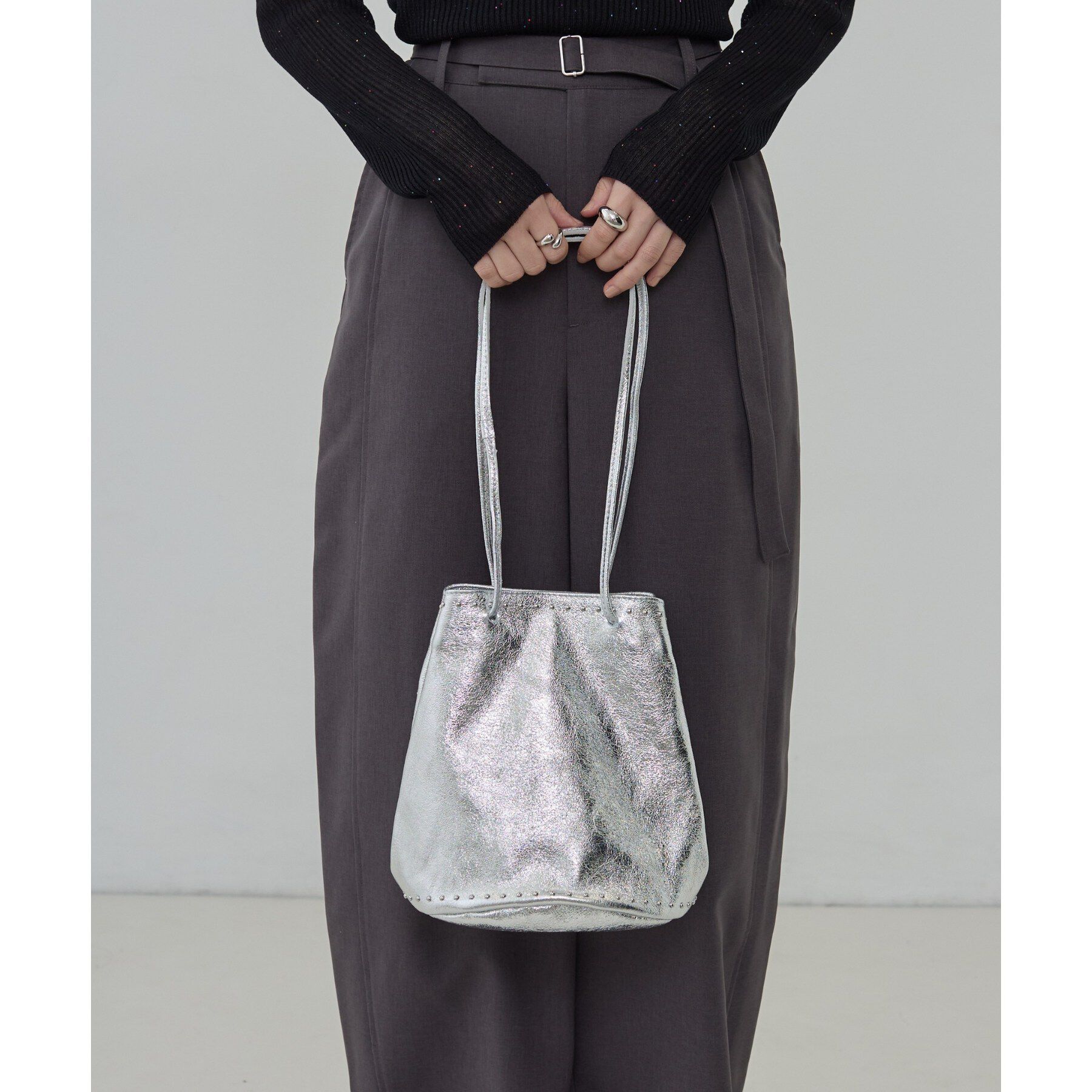 GALLEST「【MILLELA FIRENZE】スタッズ付き巾着レザーバッグ」|ハンドバッグ|