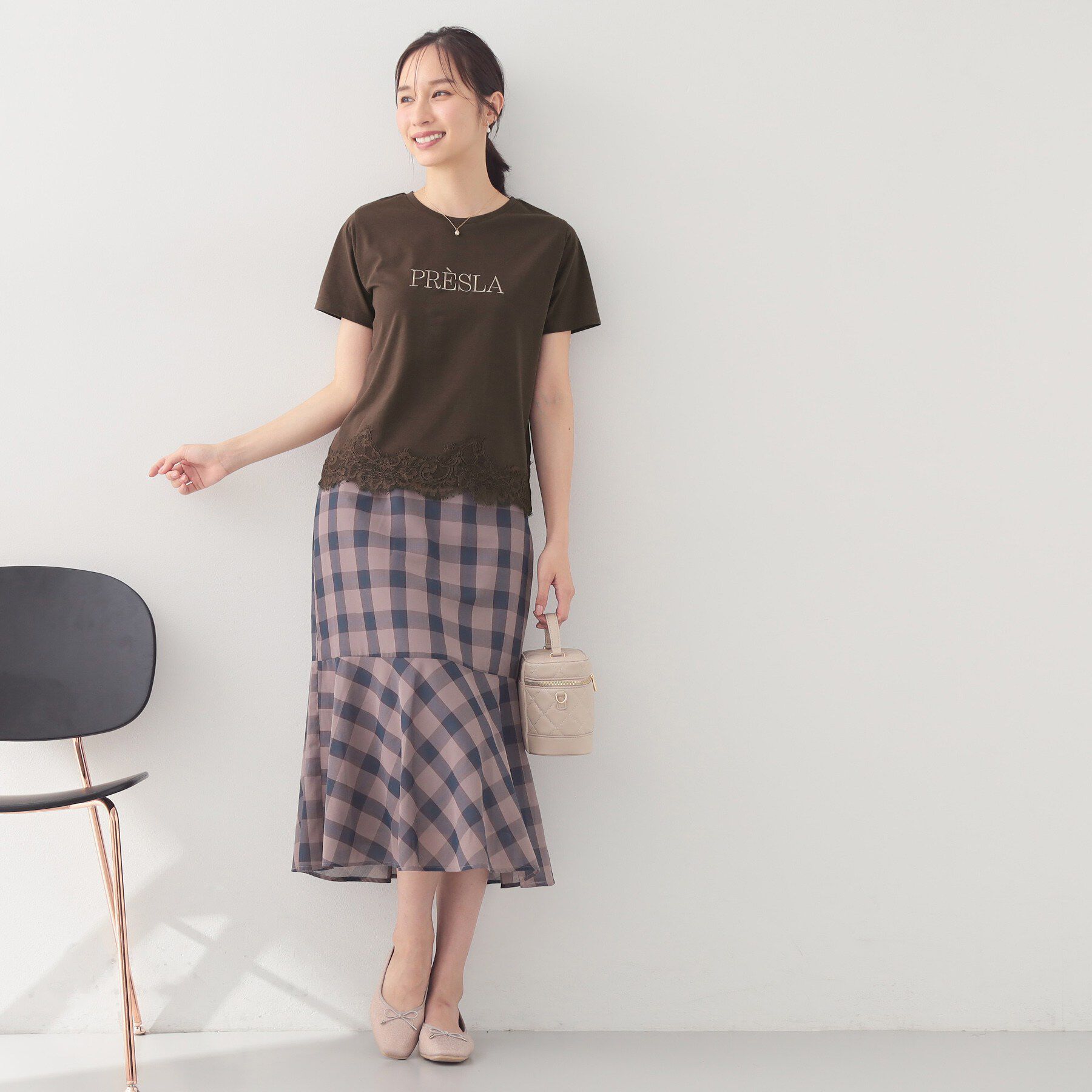 index「【接触冷感／UVケア】裾レースロゴTシャツ《洗濯機OK》」|Tシャツ・カットソー|