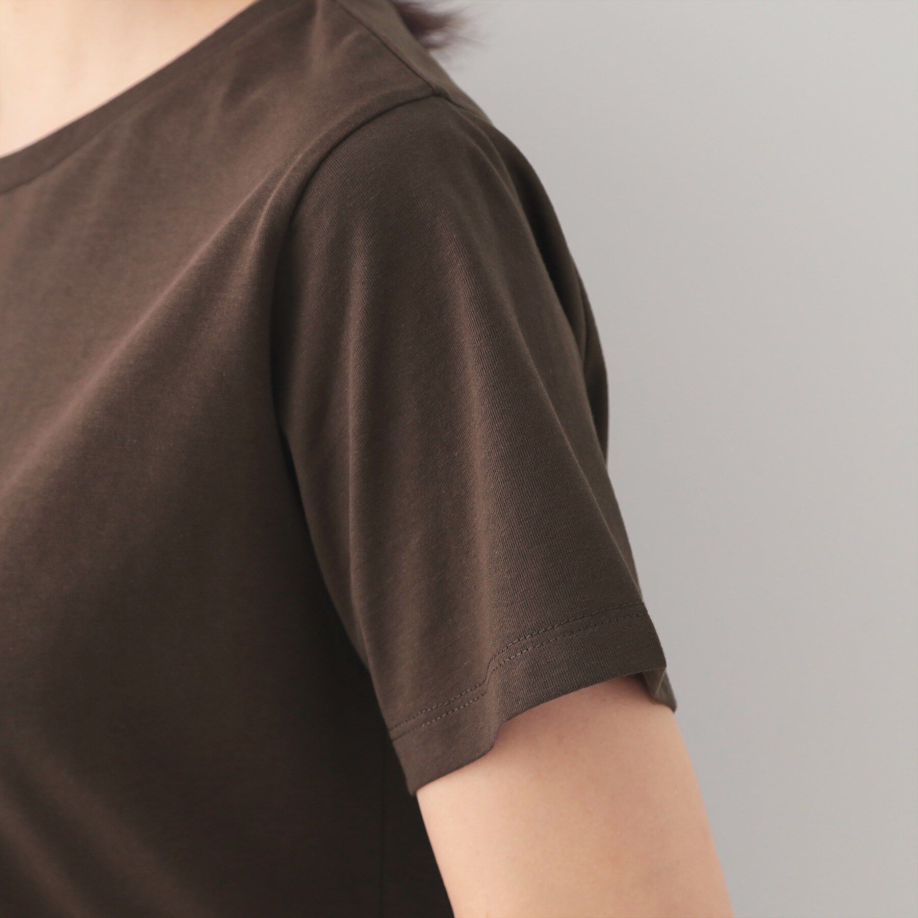 index「【接触冷感／UVケア】裾レースロゴTシャツ《洗濯機OK》」|Tシャツ・カットソー|