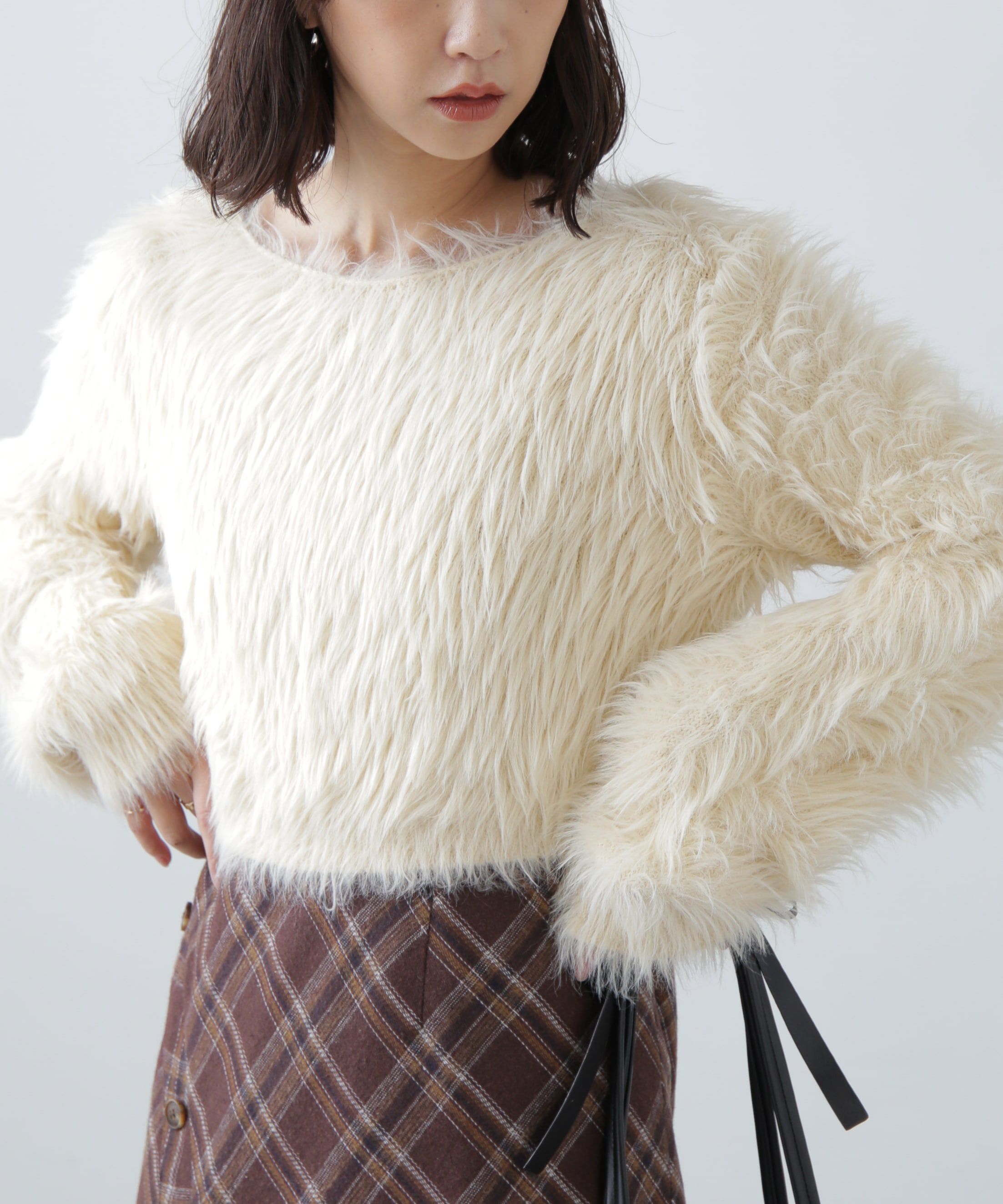  「ショート丈ロングシャギーニット」|ニット・セーター|オフホワイト