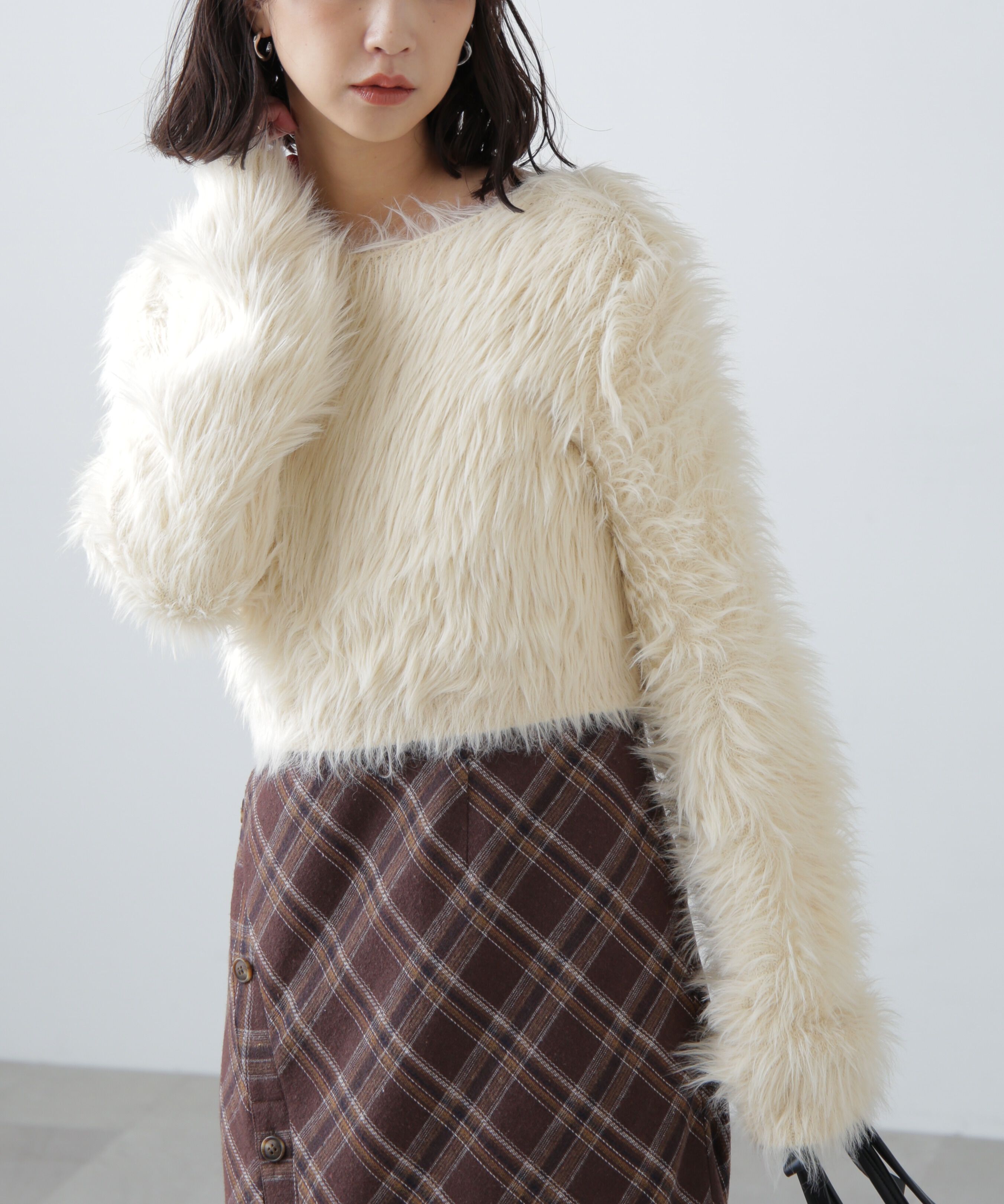  「ショート丈ロングシャギーニット」|ニット・セーター|