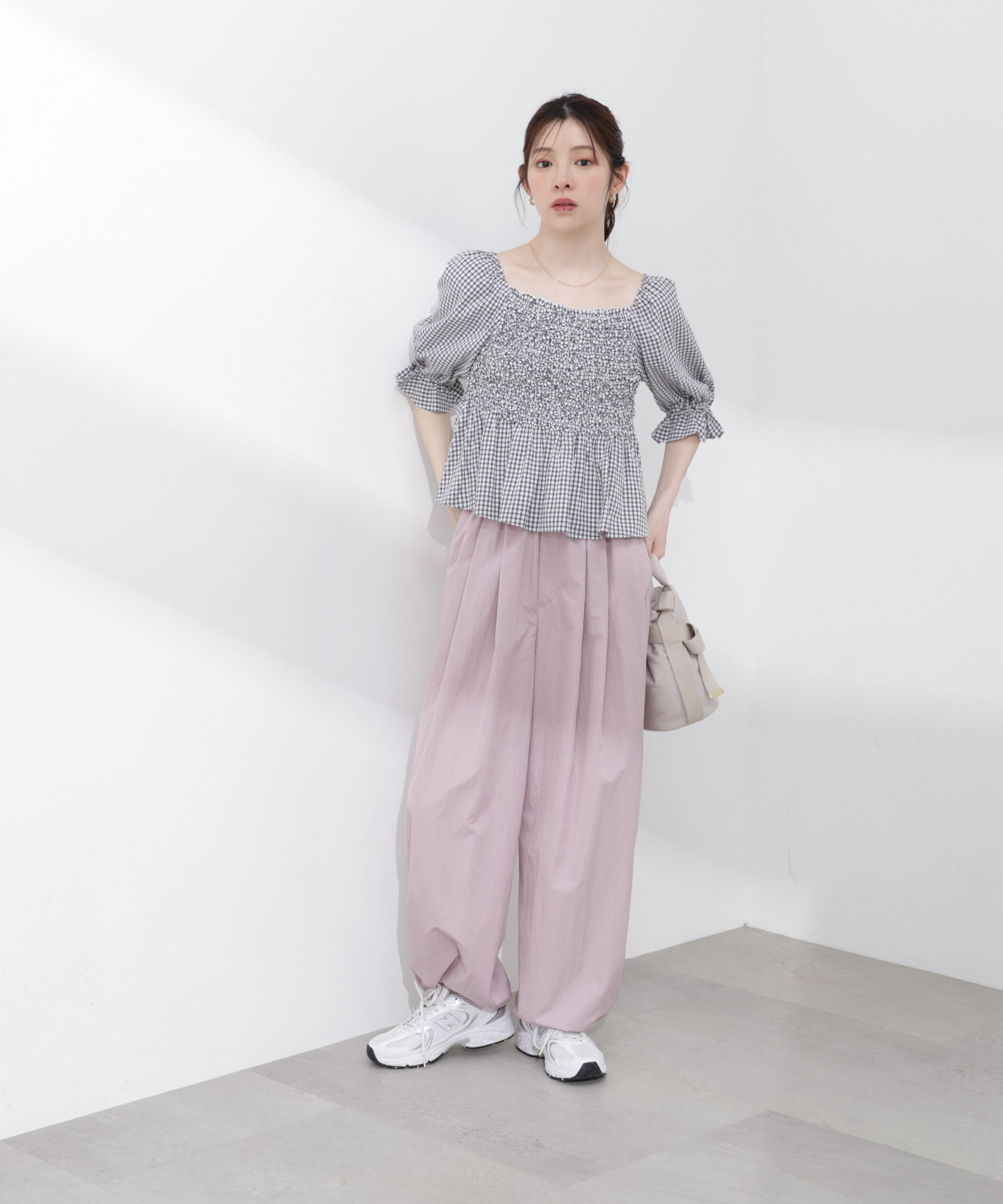 PROPORTION BODY DRESSING「〈a/mie〉シャーリングペプラムブラウス 26SS」|シャツ・ブラウス|