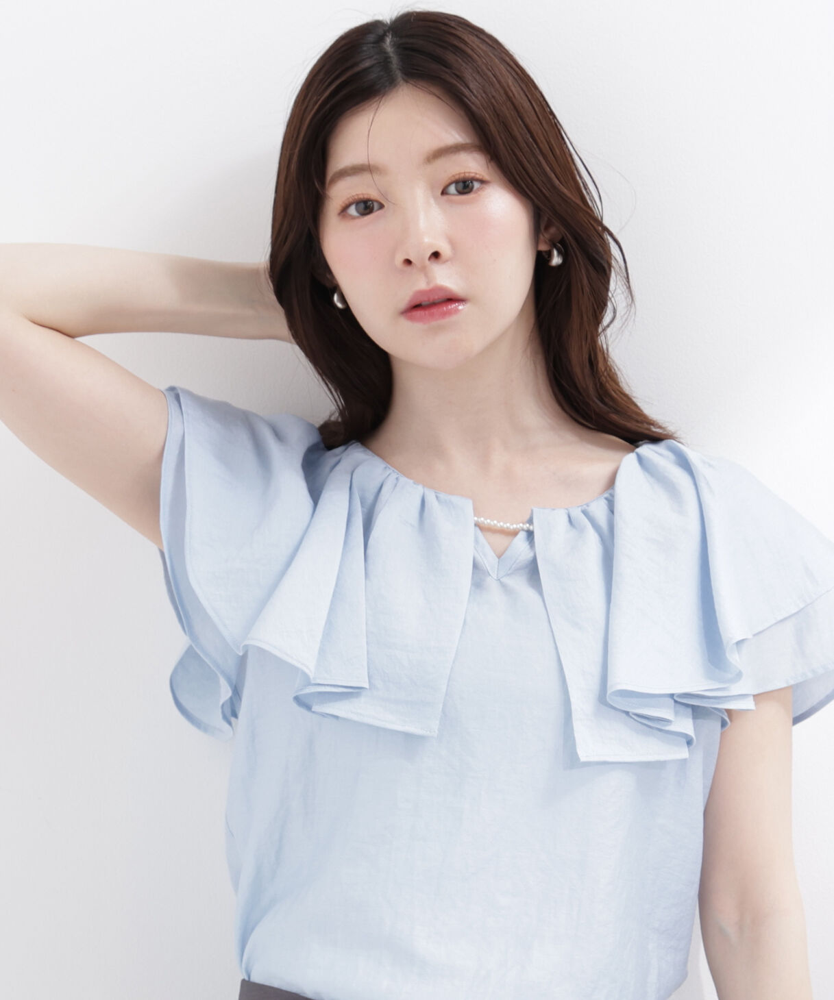 PROPORTION BODY DRESSING「パール付きラッフルブラウス」|シャツ・ブラウス|ブルー