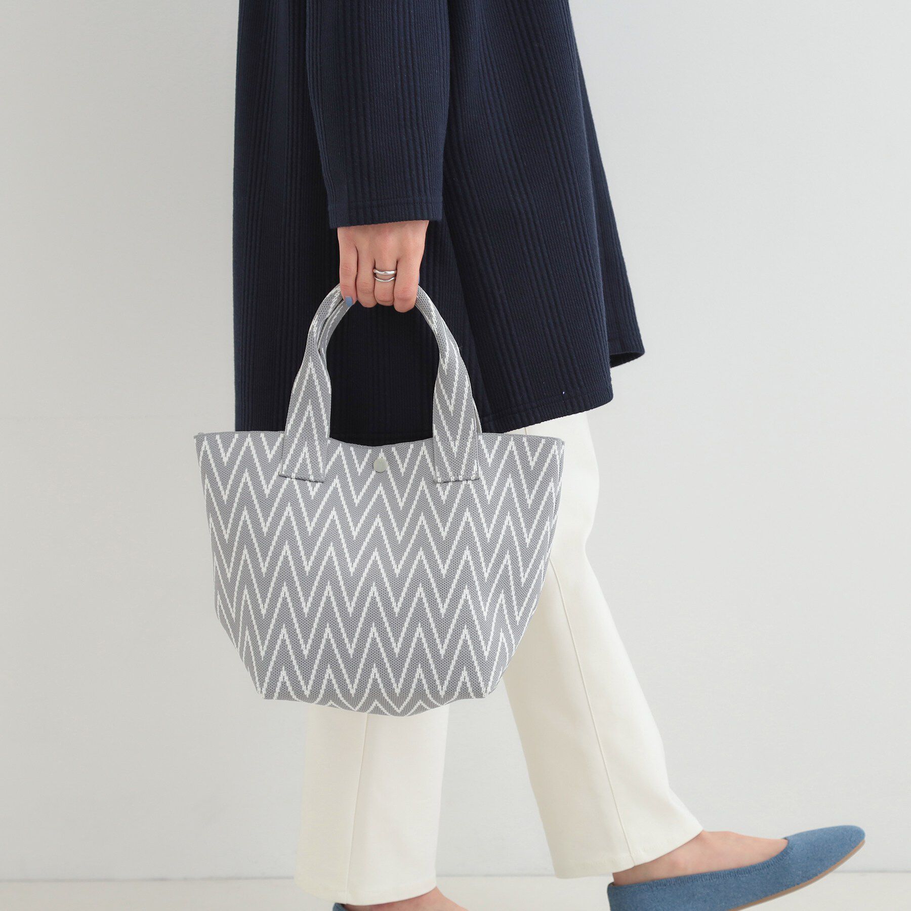SHOO･LA･RUE「大人のカジュアルスタイルに ニットランチトートバッグ」|トートバッグ|グレー(412)