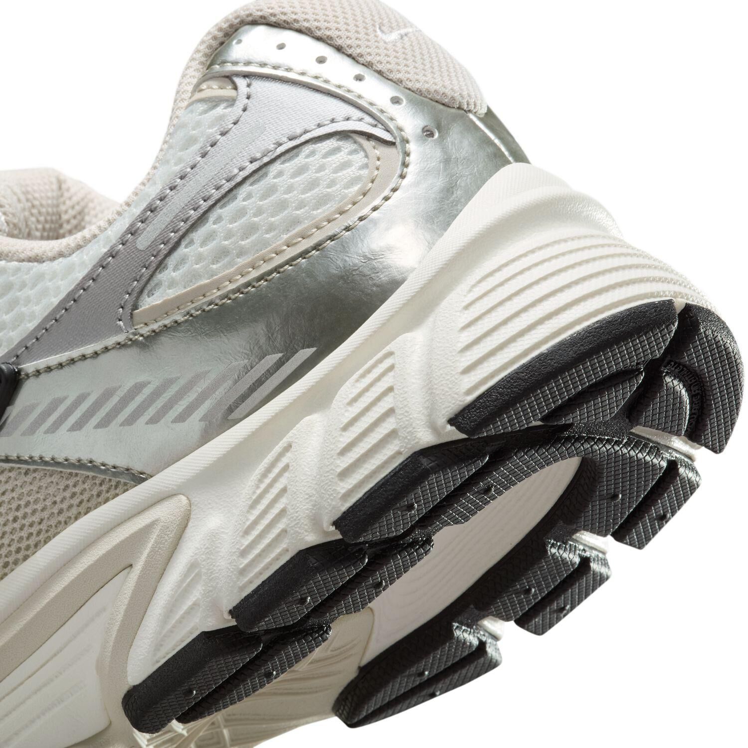 NIKE「【NIKE】W V5 RNR」|スニーカー|