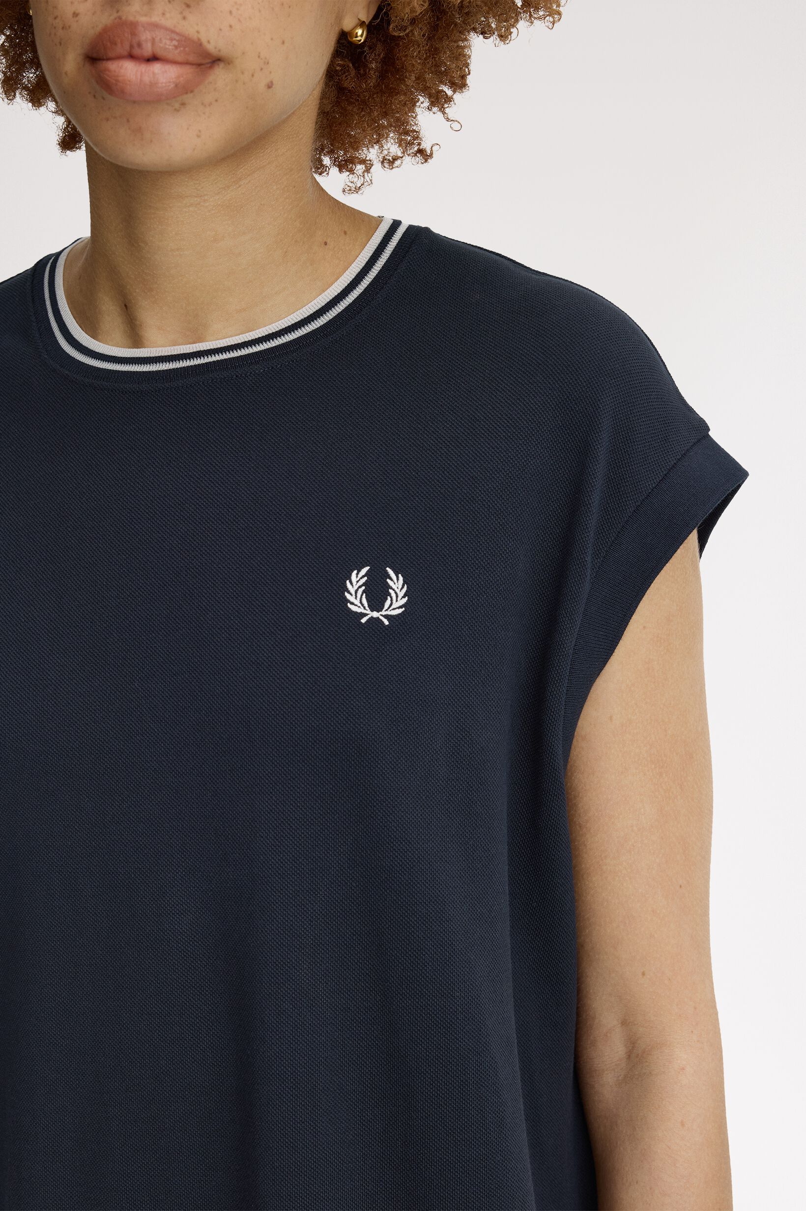 FRED PERRY 「Sheer Tipped T-Shirt Dress／シアーティップラインTシャツワンピース」|ワンピース|