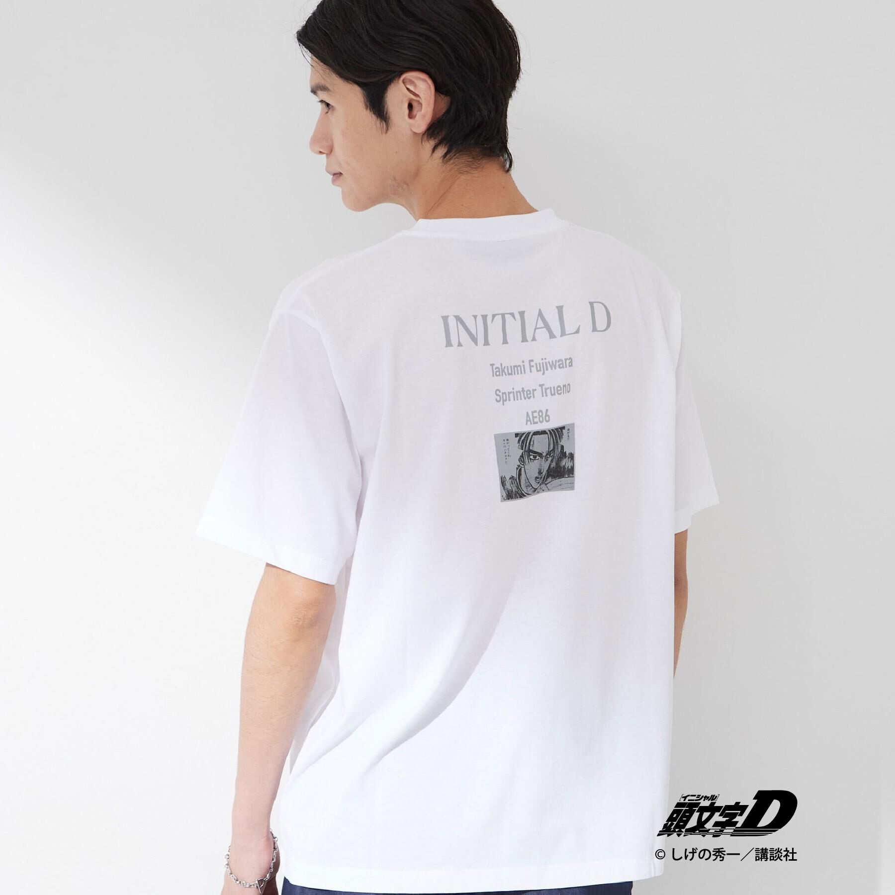 THE SHOP TK「頭文字D 別注 『フジワラ』 グラフィック半袖Tシャツ ステッカー＆チャーム付き」|Tシャツ・カットソー|
