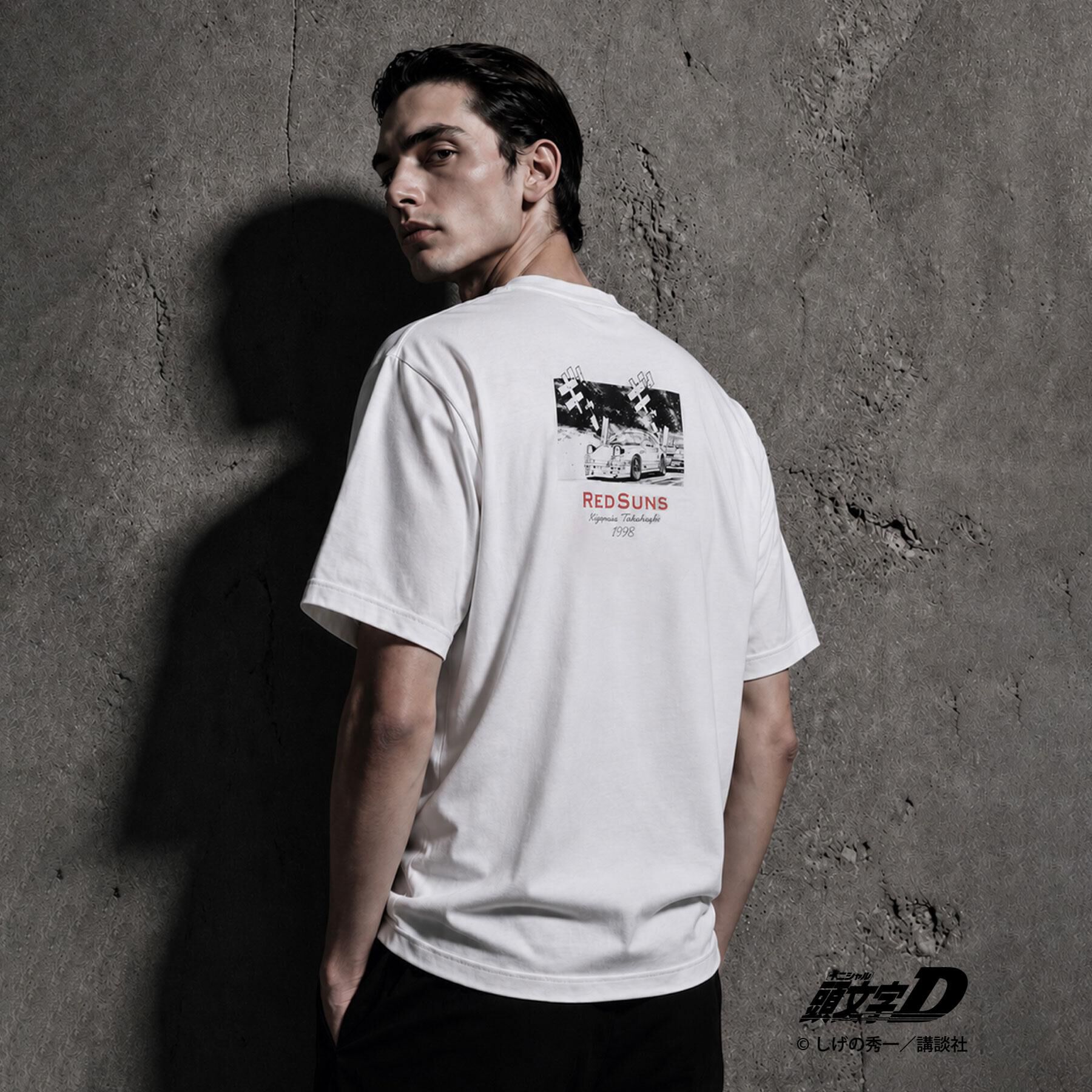 THE SHOP TK「頭文字D 別注 『タカハシ』 グラフィック半袖Tシャツ ステッカー＆チャーム付き」|Tシャツ・カットソー|