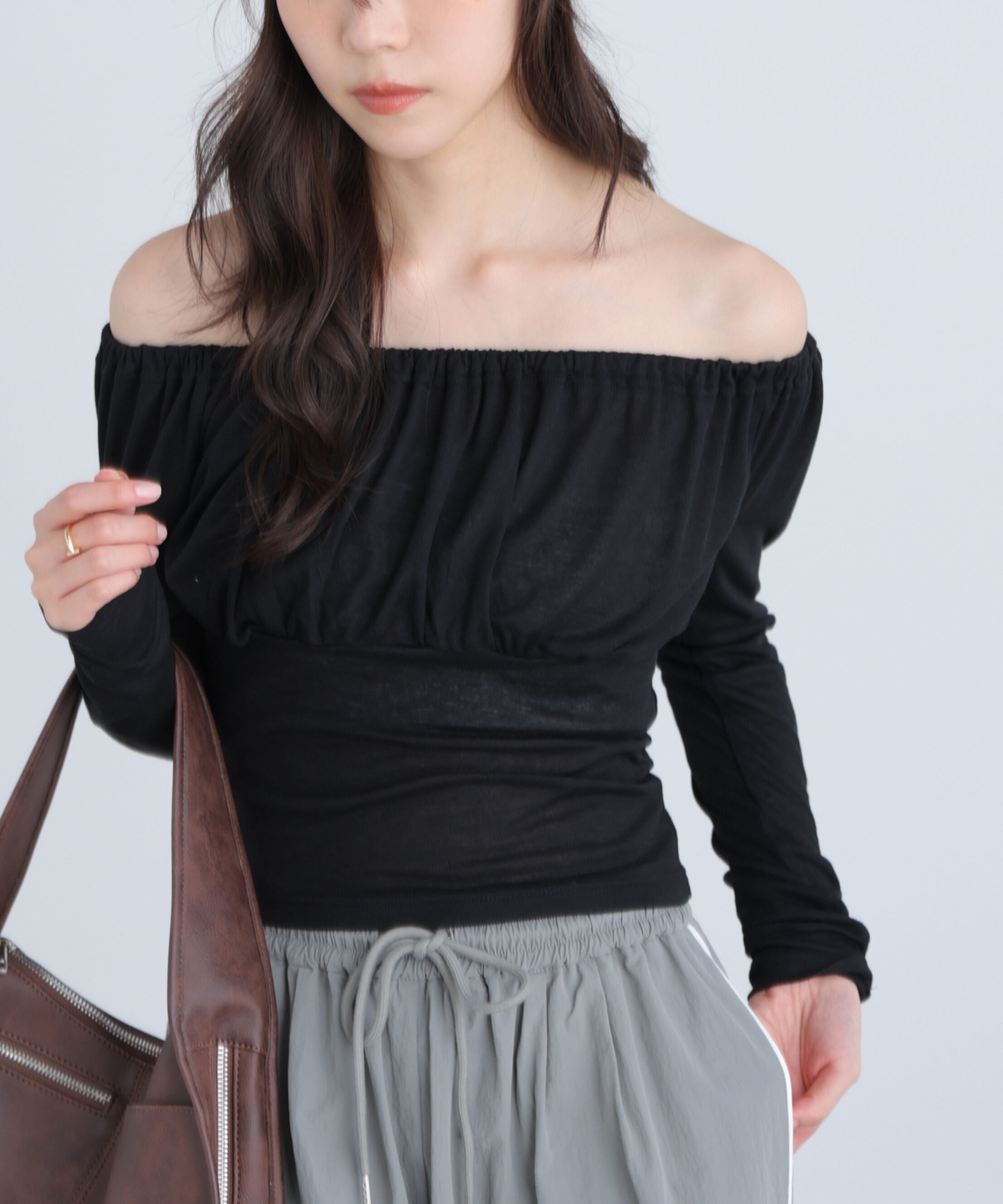 「オフショルシアーギャザーカットソー」|Tシャツ・カットソー|
