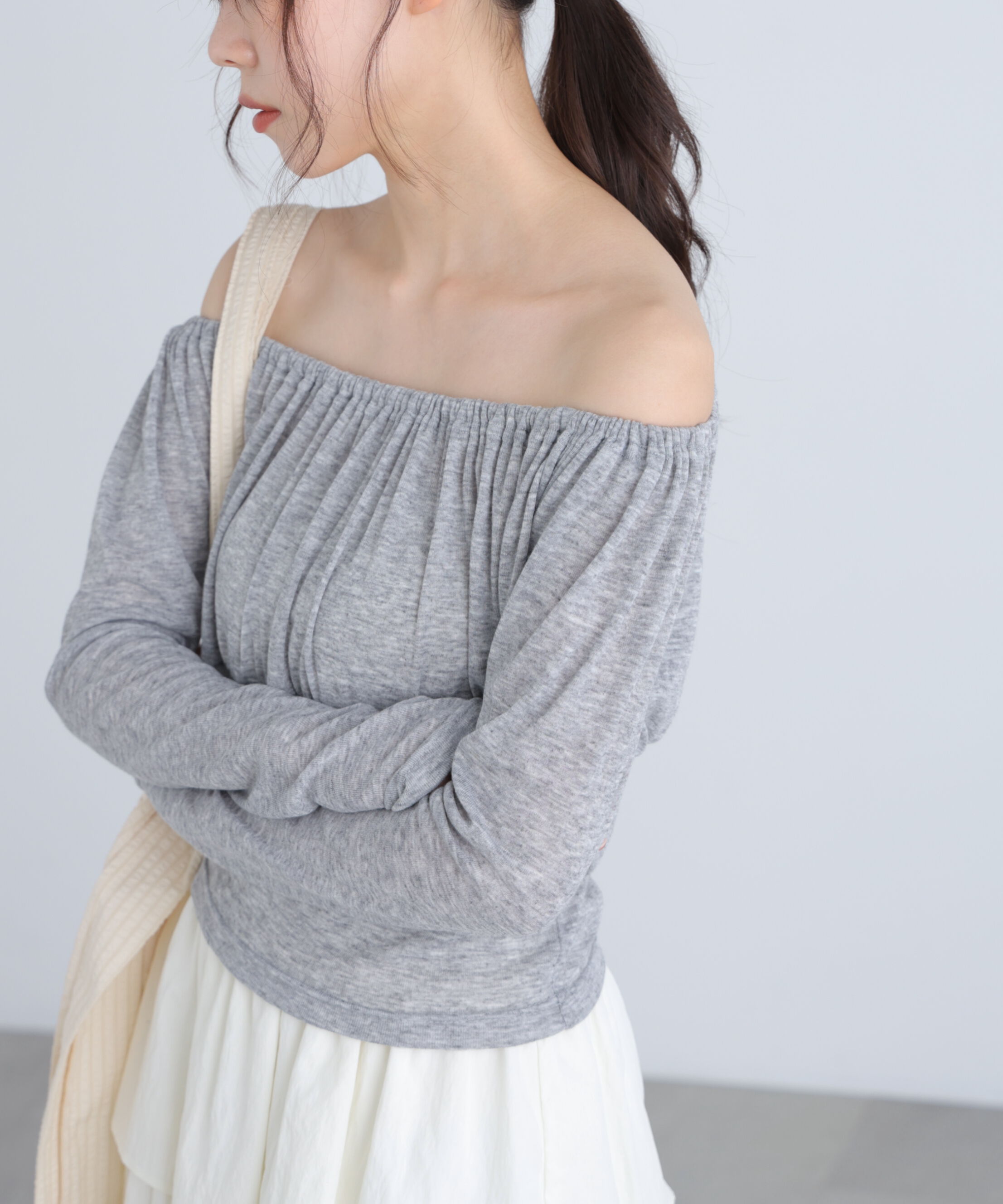  「オフショルシアーギャザーカットソー」|Tシャツ・カットソー|