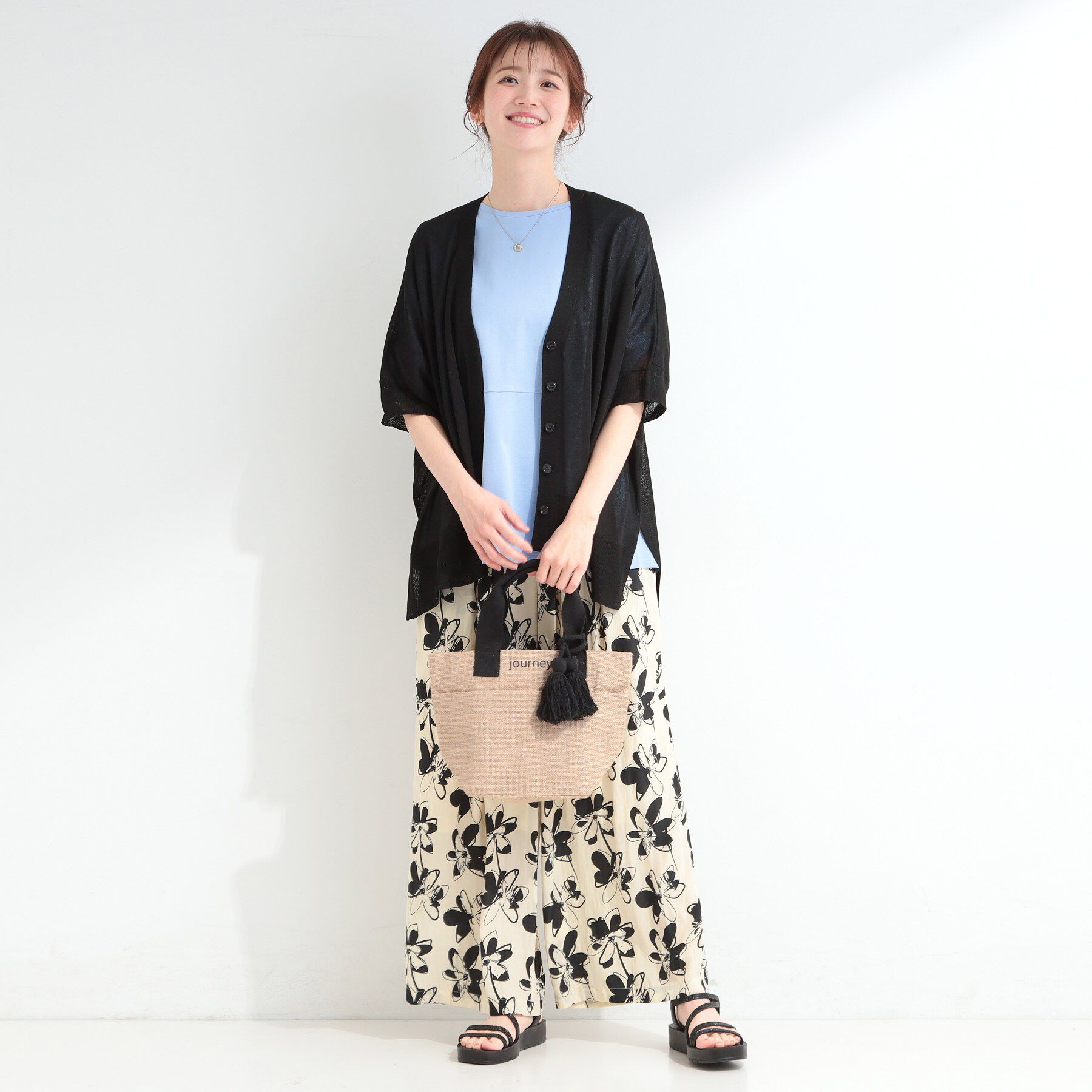SHOO･LA･RUE「【洗濯機可/体型カバー】上品ラメがきらめく シアーポンチョ風カーディガン」|カーディガン|