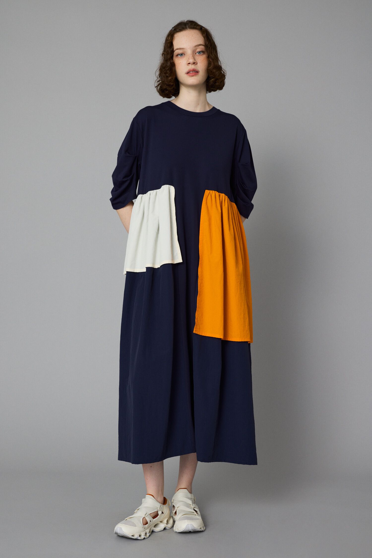 HeRIN.CYE「Tuck sleeve docking dress」|ワンピース|柄NVY5