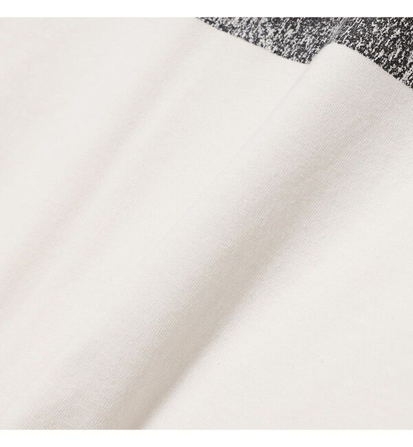 BEAMS「【別注】UNIVERSAL OVERALL / ピグメント フォト Tシャツ」|Tシャツ・カットソー|