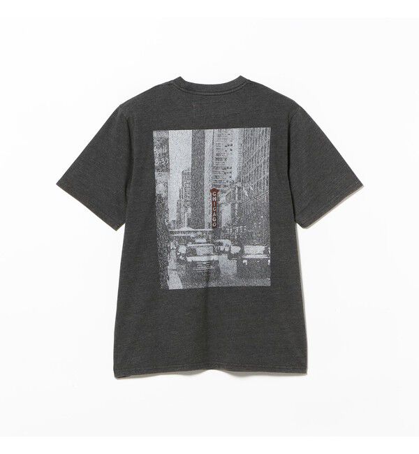 BEAMS「【別注】UNIVERSAL OVERALL / ピグメント フォト Tシャツ」|Tシャツ・カットソー|BLACK
