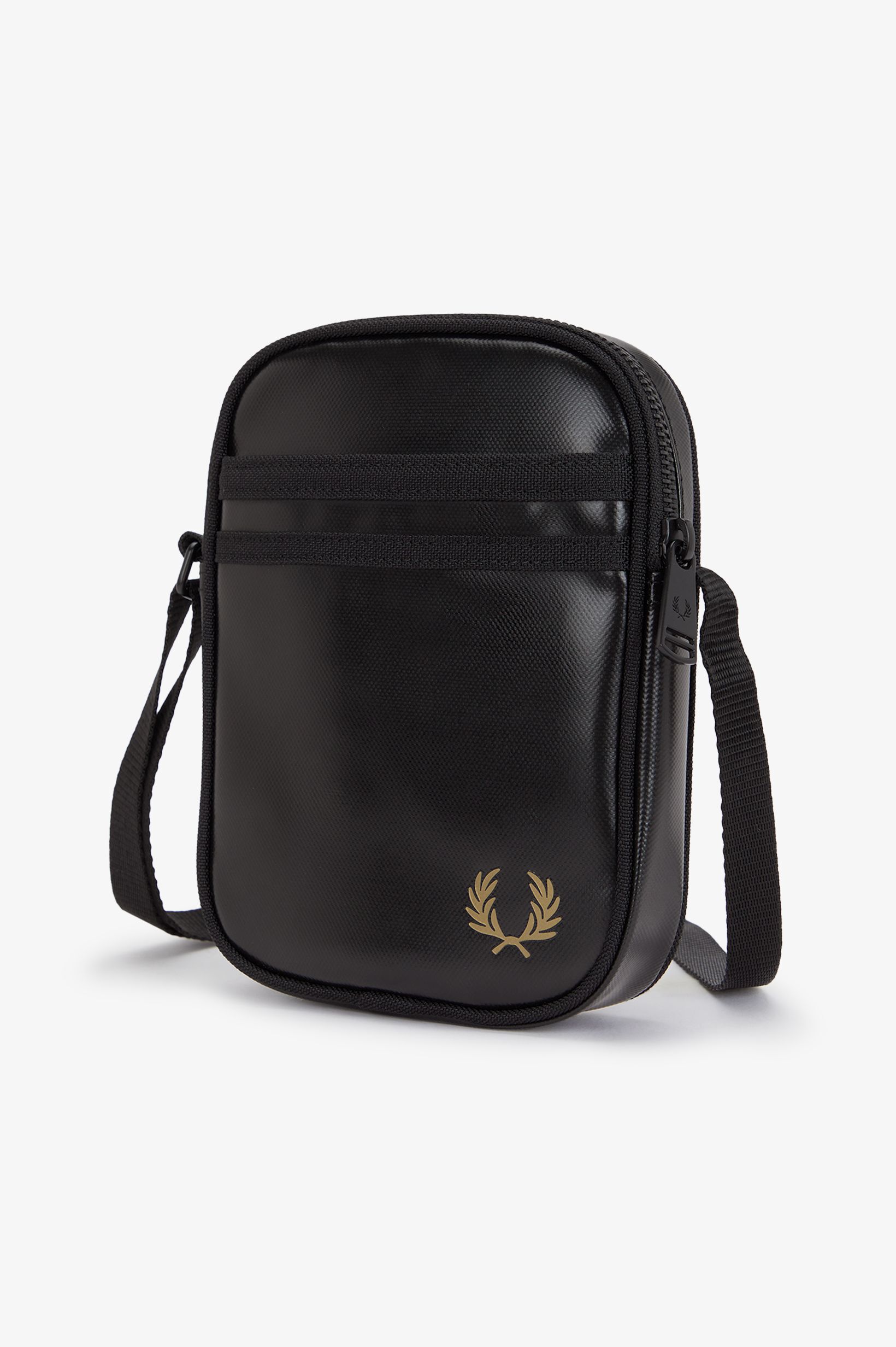 FRED PERRY 「FRED PERRY／Tonal Classic Small Side Bag／トーナルクラシックサイドバッグ」|ショルダー・メッセンジャー|