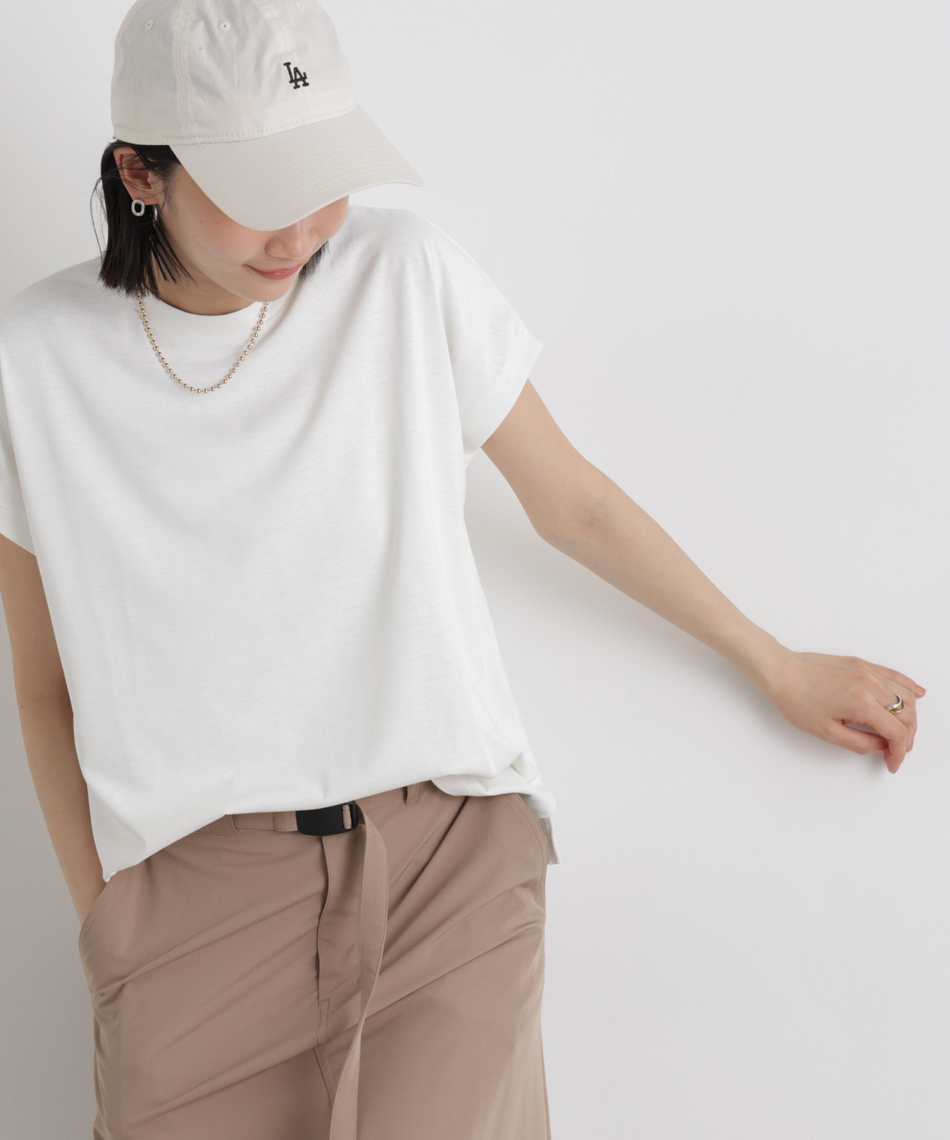 NANO universe「汗隠糸加工&多彩機能カットソー素材 ドルマンフレンチトップス」|Tシャツ・カットソー|ホワイト