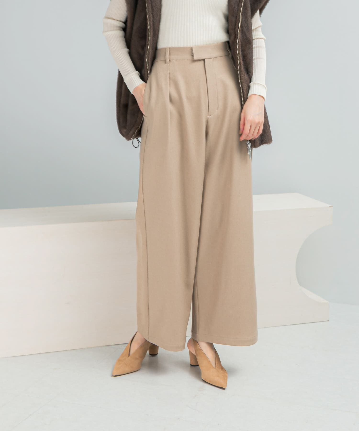 URBAN RESEARCH ROSSO「『UR TECH』ストレートスラックス」|その他|ベージュ