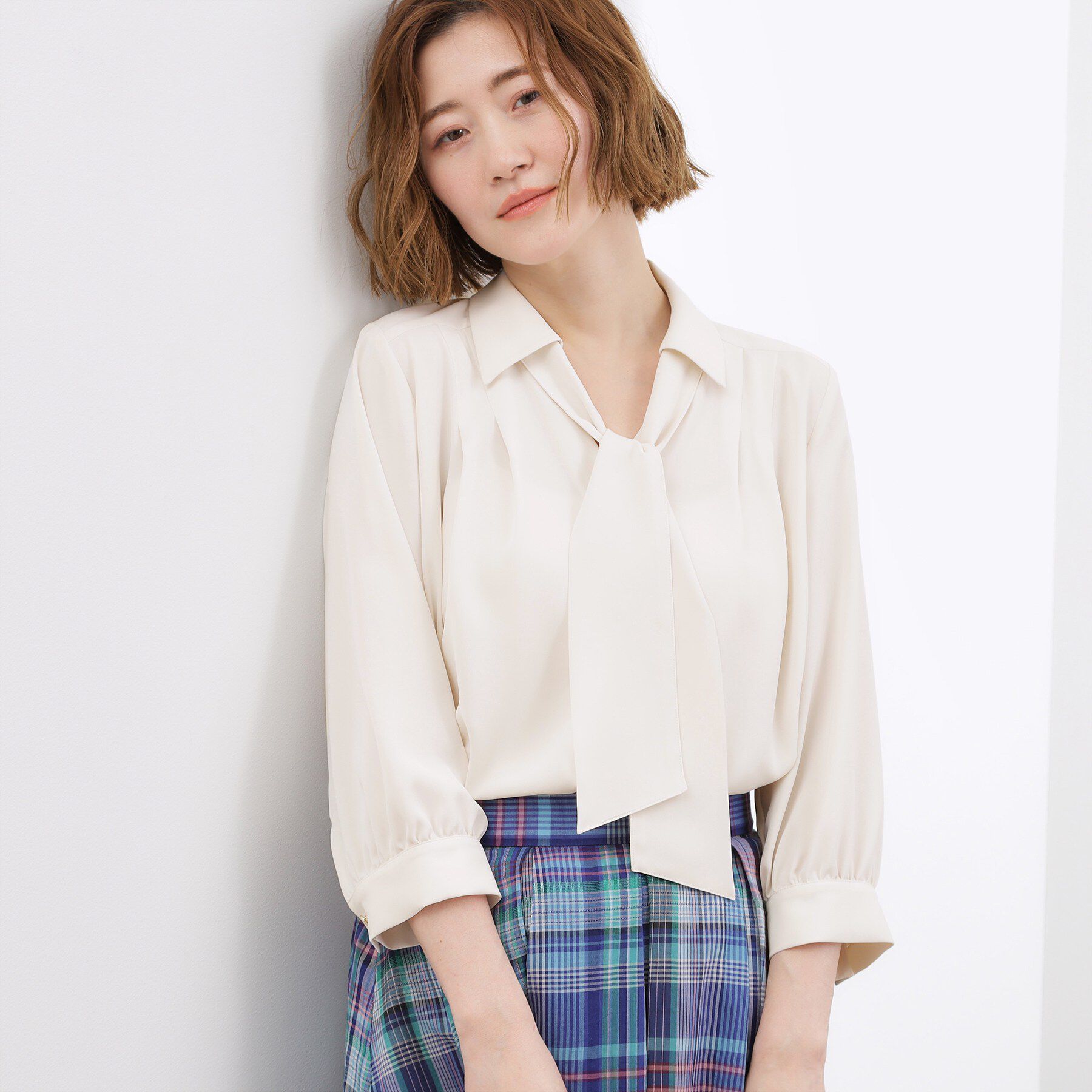 grove「高評価！【貴島明日香さん着用・洗える】チャーム付きマルチWAYボウタイブラウス」|シャツ・ブラウス|