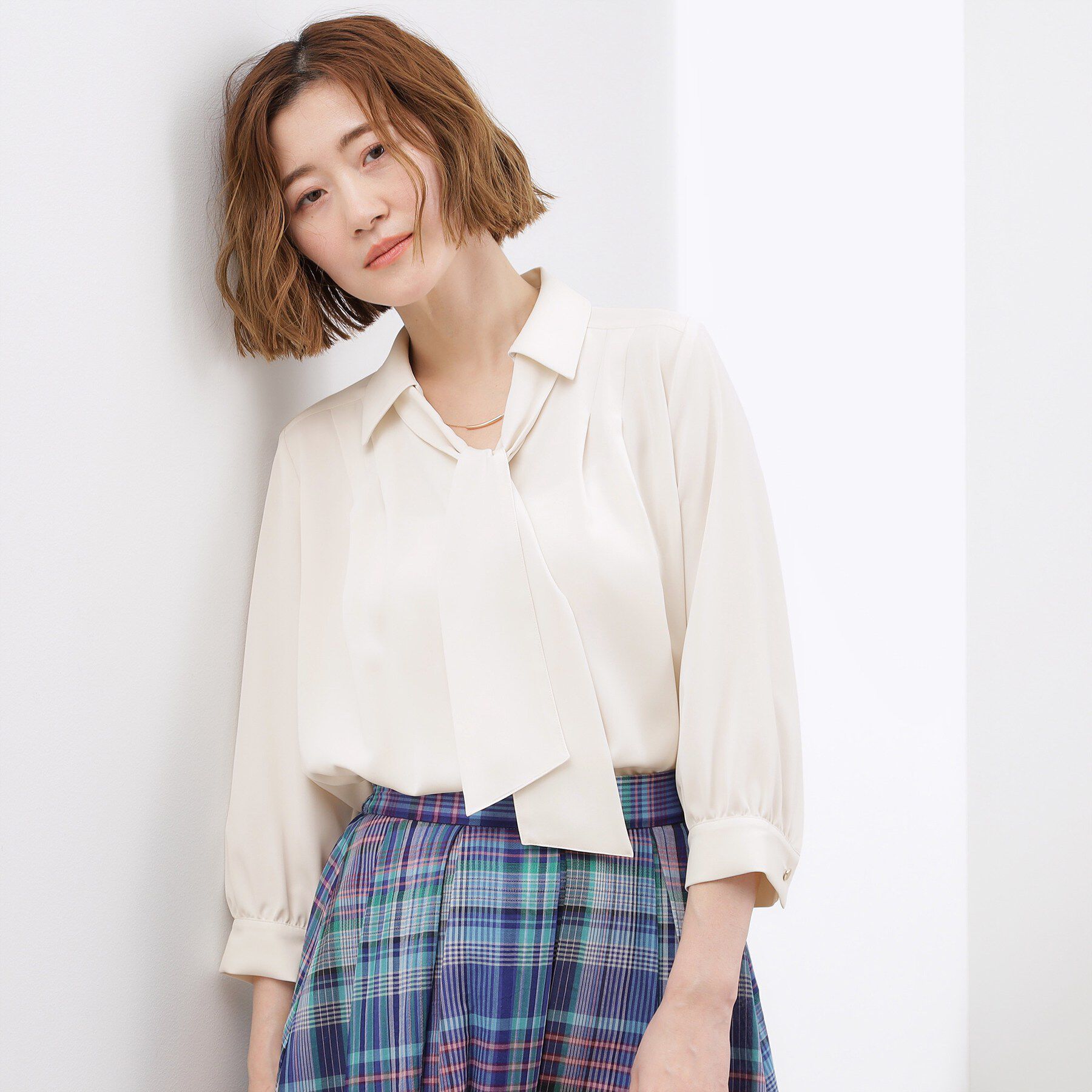 grove「高評価！【貴島明日香さん着用・洗える】チャーム付きマルチWAYボウタイブラウス」|シャツ・ブラウス|