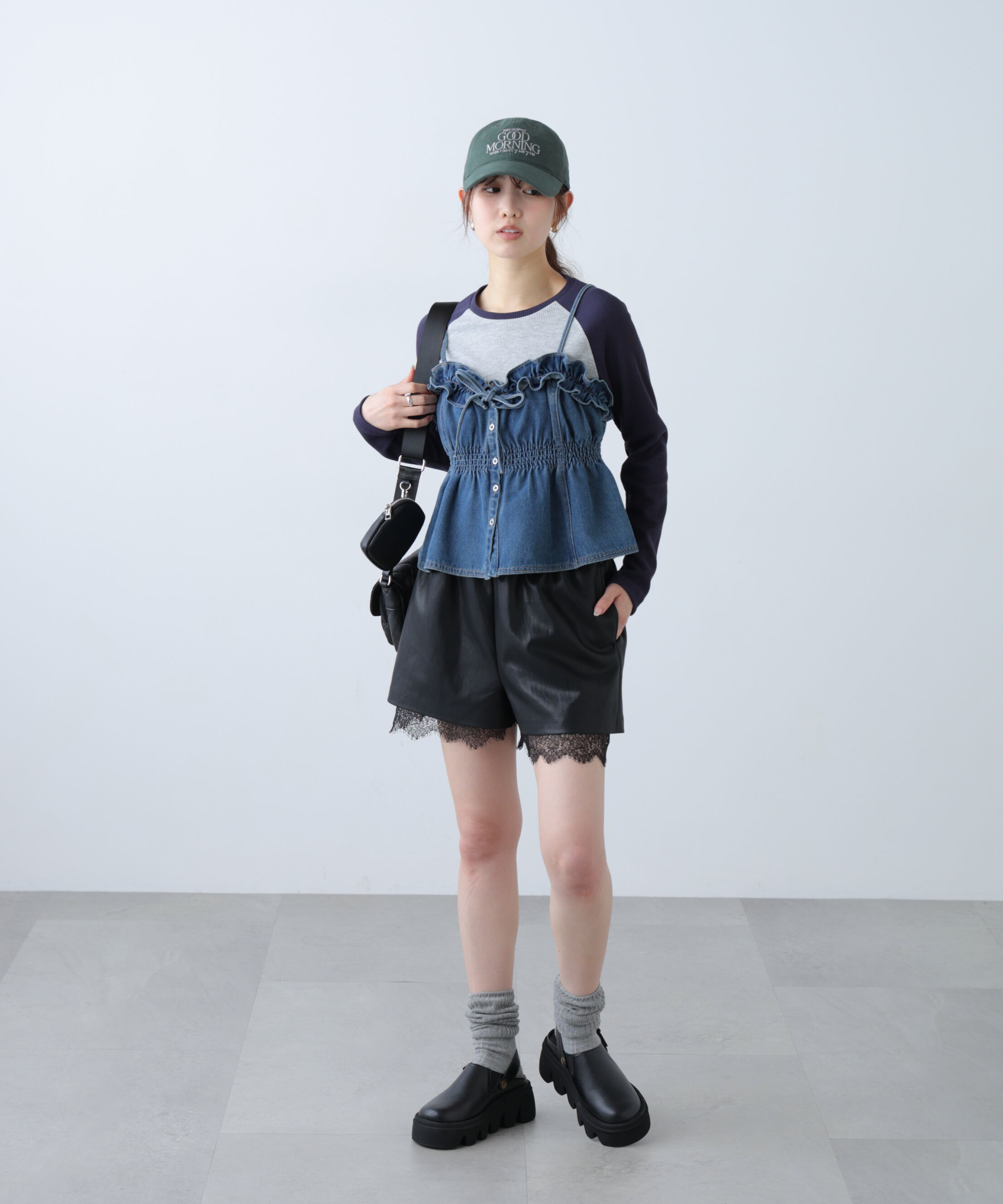  「レースレイヤードエコレザーショートパンツ」|その他|