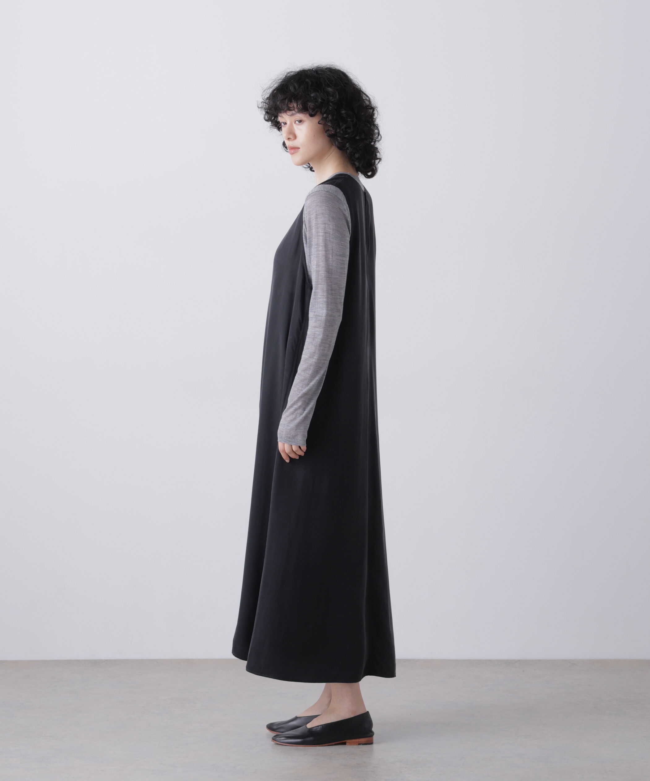 YLEVE 「YLEVE / FIBRILLATED SATIN A - LINE DRESS」|ワンピース|