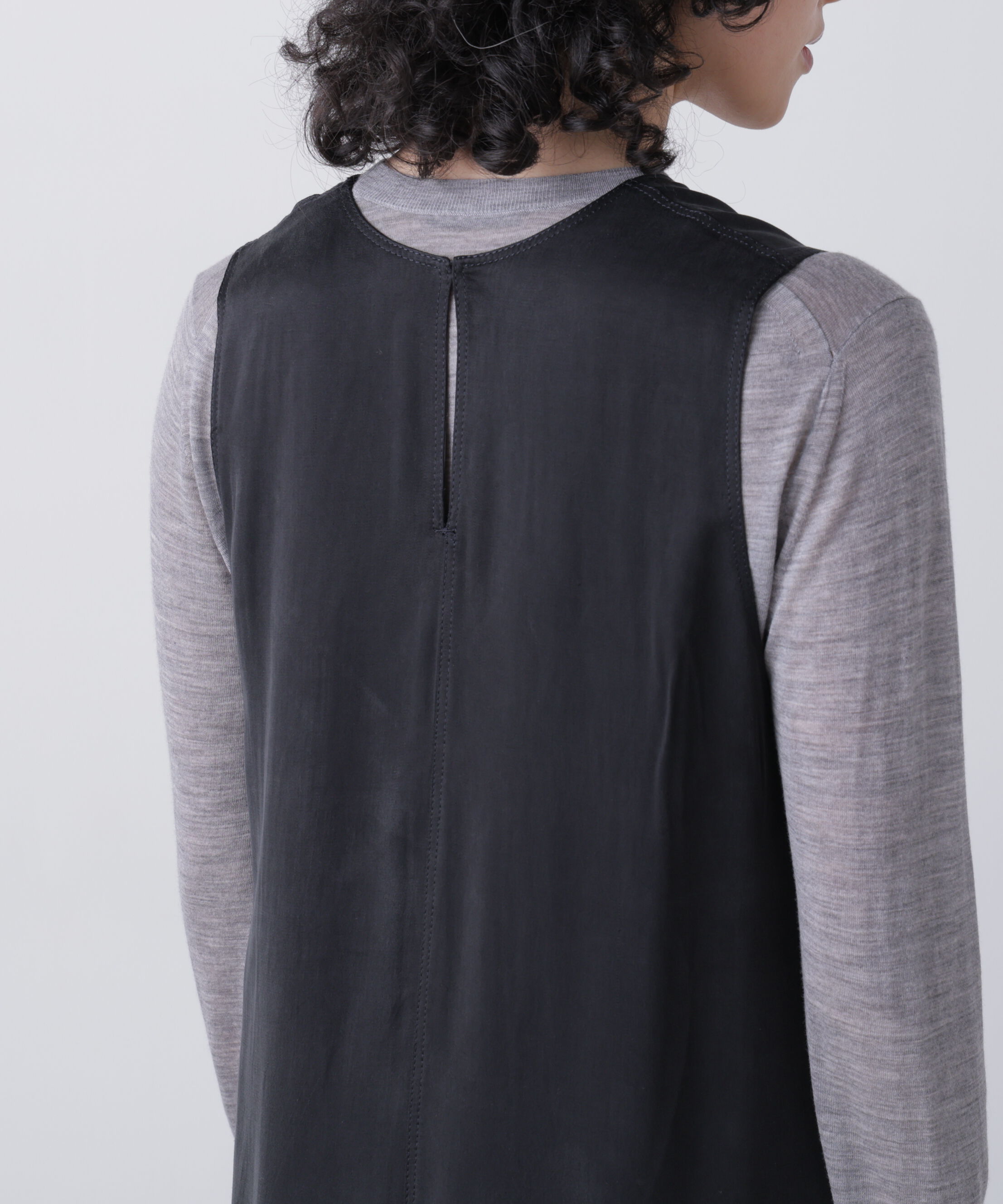 YLEVE 「YLEVE / FIBRILLATED SATIN A - LINE DRESS」|ワンピース|