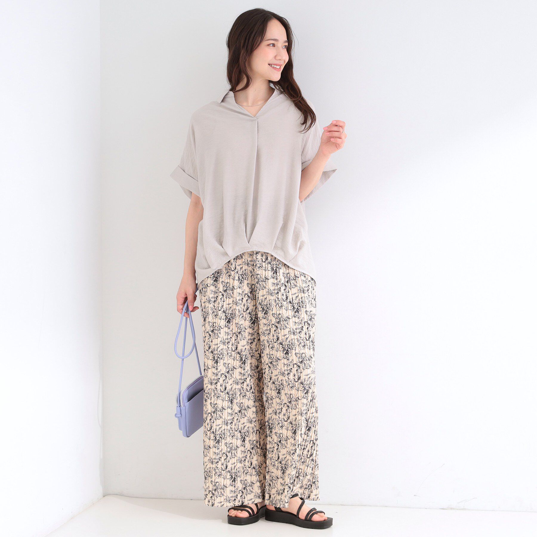 SHOO･LA･RUE「【ひんやり/S-LL/洗濯機可】インせず着られる 裾タック スキッパーシャツ」|シャツ・ブラウス|
