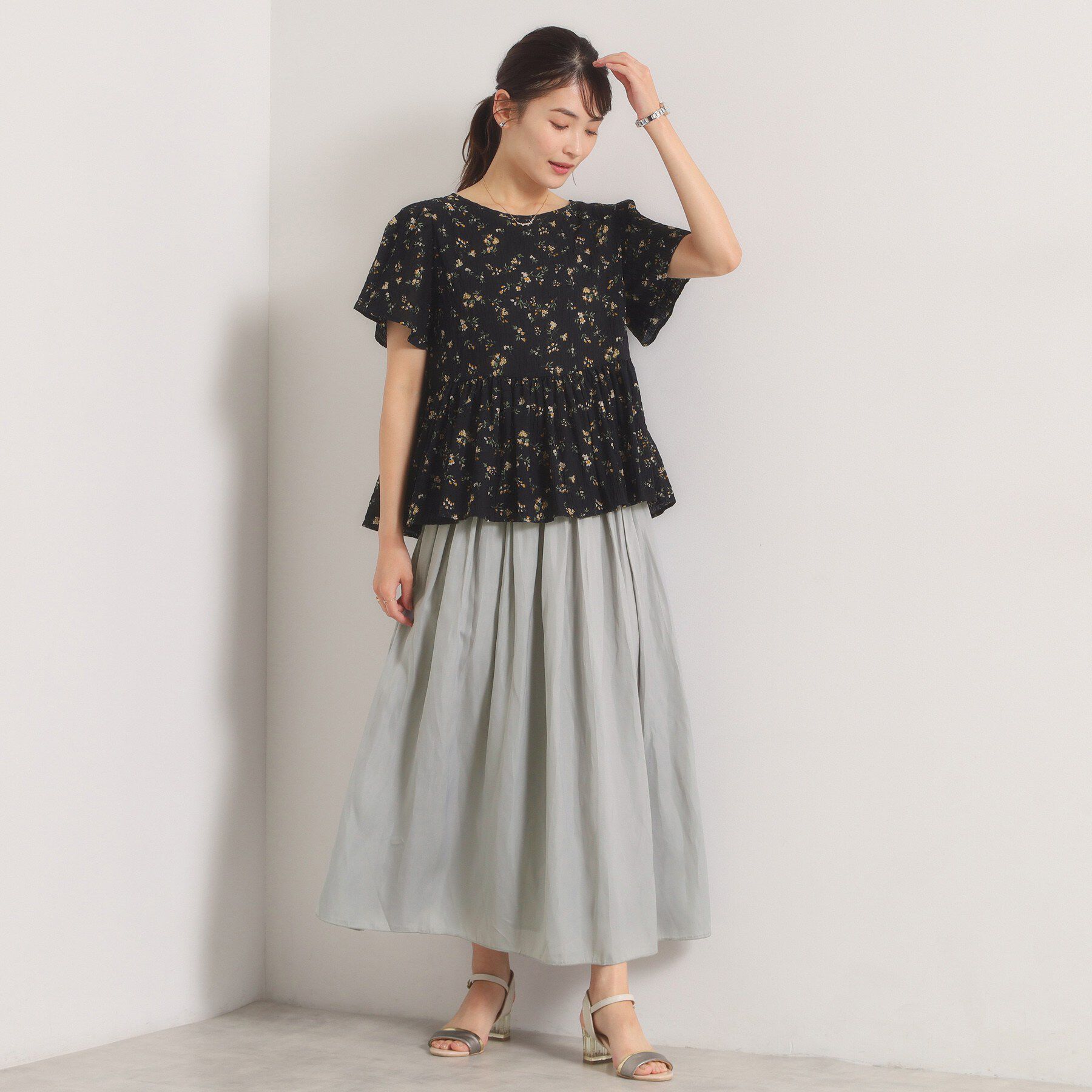 ITS&rsquo;DEMO「花柄シャーリングブラウス」|シャツ・ブラウス|