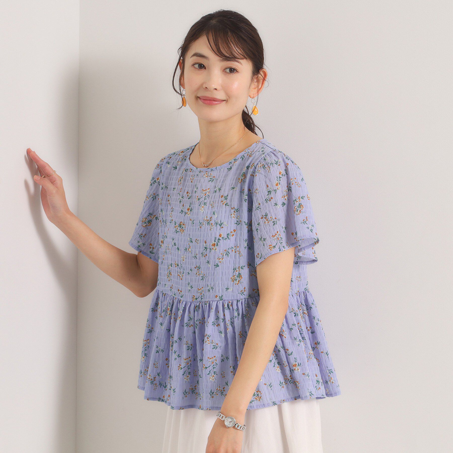 ITS&rsquo;DEMO「花柄シャーリングブラウス」|シャツ・ブラウス|サックスブルー(19