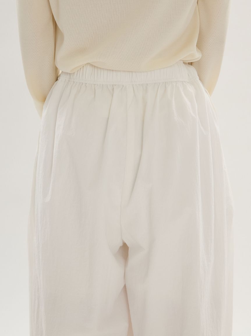 emmi atelier「ワッシャーナイロンタックイージーパンツ【セットアップ対応】」|チノ|
