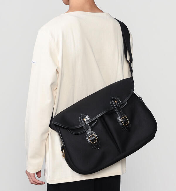 Brady「Brady | ARIEL TROUT LARGE UNISEX」|ショルダー・メッセンジャー|