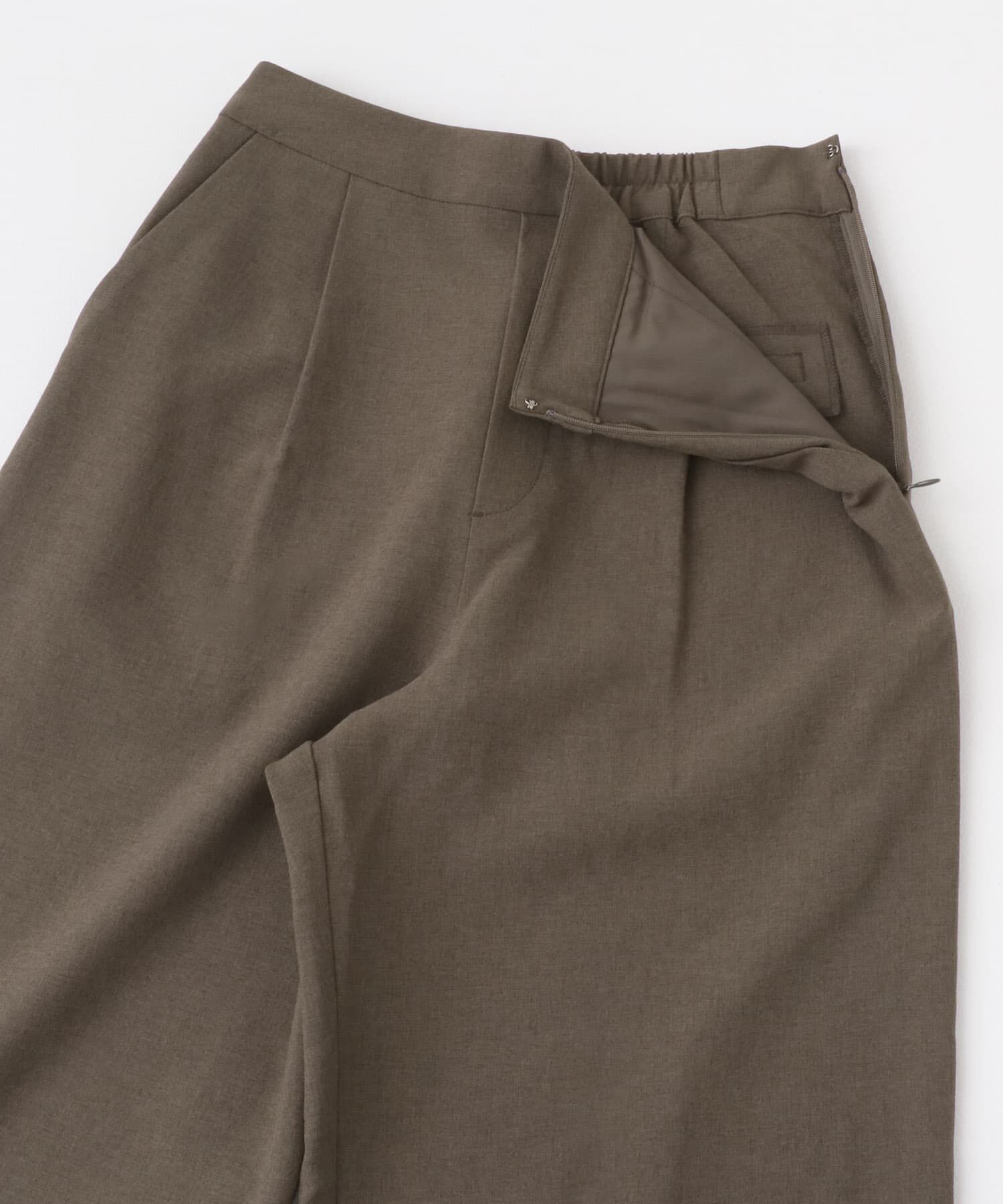 URBAN RESEARCH ROSSO「『UR TECH DRYLUXE』F by ROSSO　フレンチブラウス+ワイドパンツ」|その他|