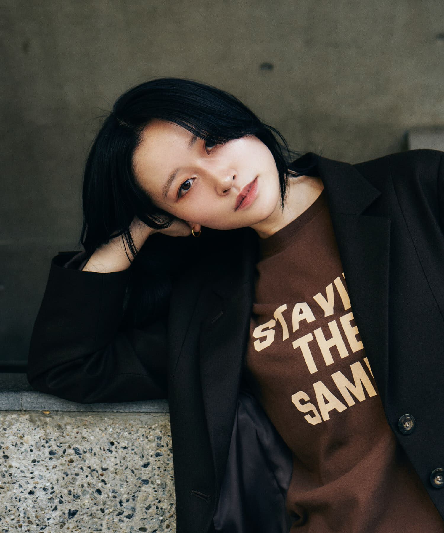URBAN RESEARCH「Teya　Flock Letter T-shirts」|Tシャツ・カットソー|