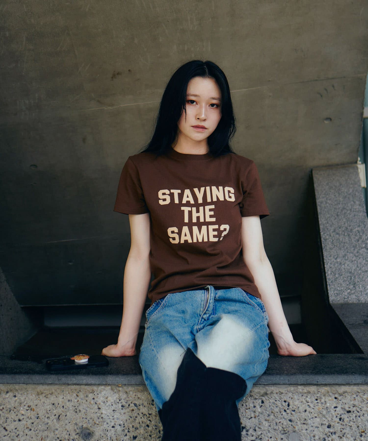 URBAN RESEARCH「Teya　Flock Letter T-shirts」|Tシャツ・カットソー|