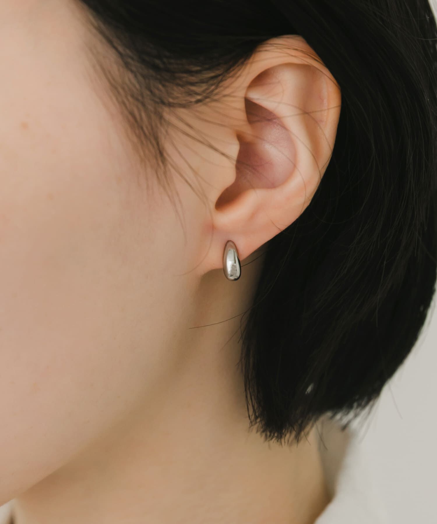 SMELLY「ステンレスミニマルドロップピアス」|ピアス|