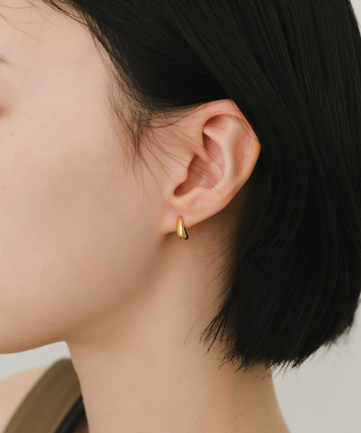 SMELLY「ステンレスミニマルドロップピアス」|ピアス|