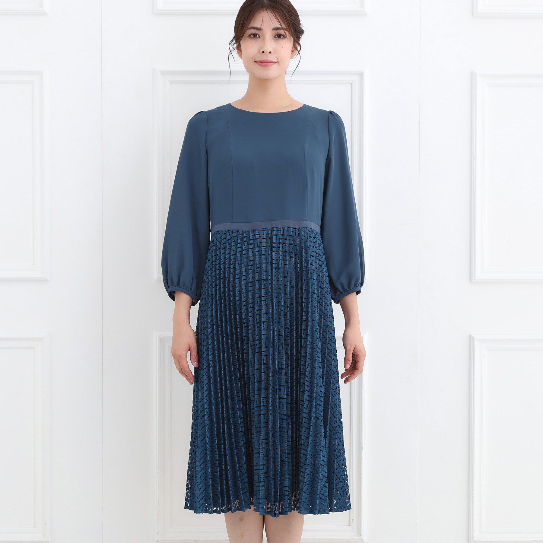 Reflect「【SS-4Lサイズ】シフォン&times;幾何柄レースプリーツワンピース」|ワンピース|