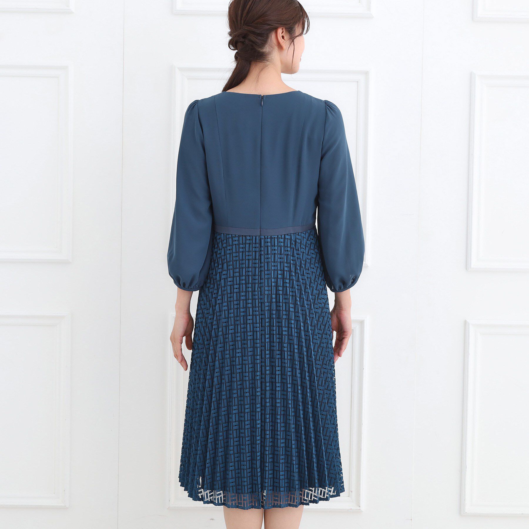 Reflect「【SS-4Lサイズ】シフォン&times;幾何柄レースプリーツワンピース」|ワンピース|