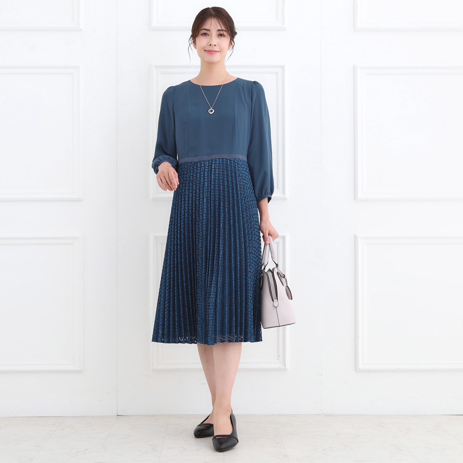 Reflect「【SS-4Lサイズ】シフォン&times;幾何柄レースプリーツワンピース」|ワンピース|