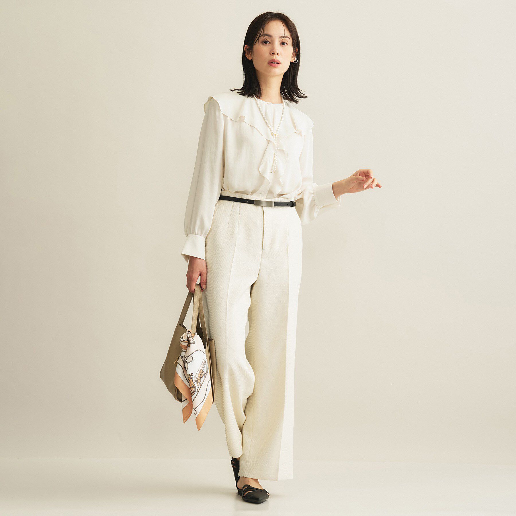 INDIVI「【洗える】ラッフルサテンブラウス」|シャツ・ブラウス|