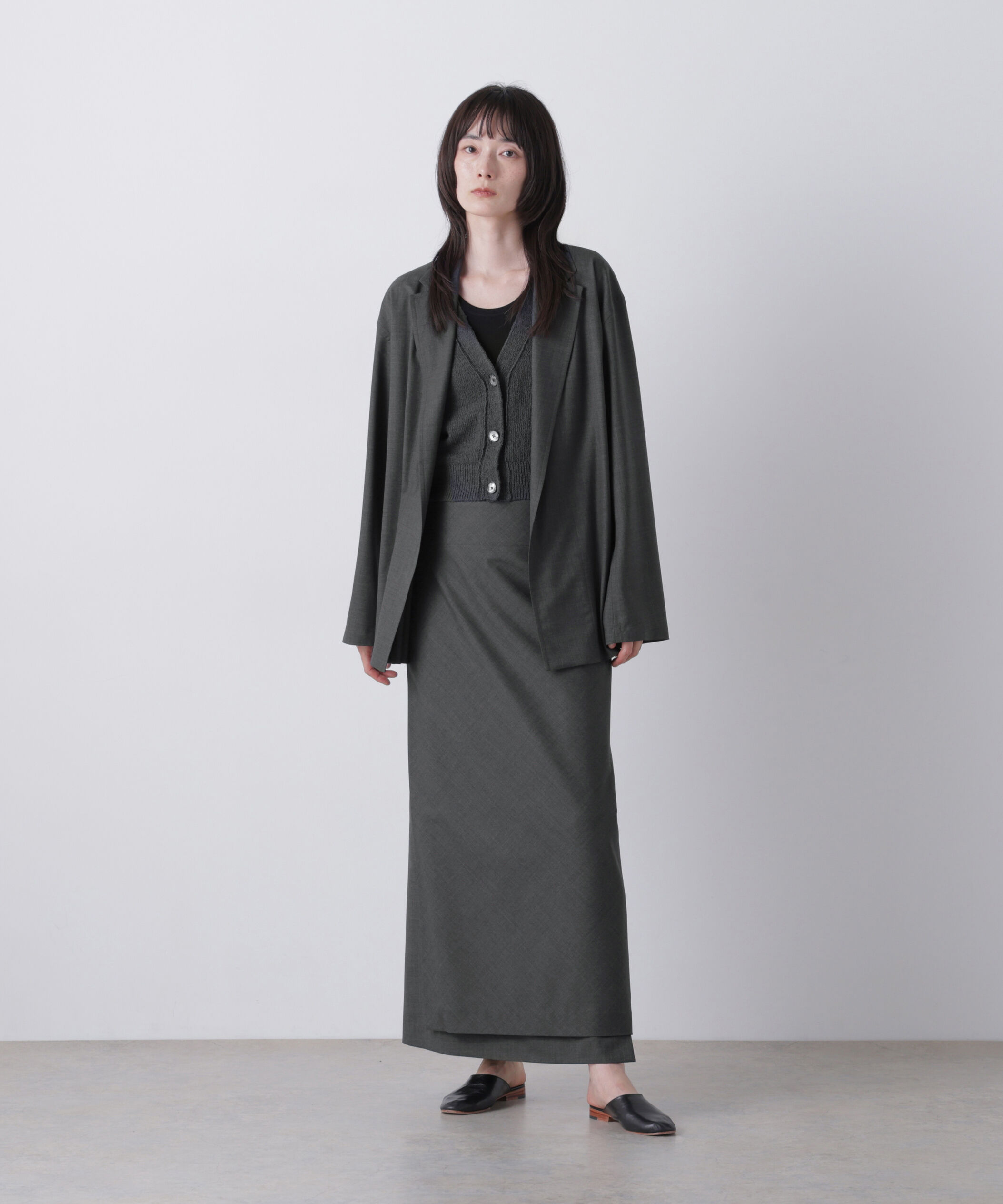 YLEVE 「YLEVE / SUPER140's WOOL TROPICAL SKIRT」|スカート|CHARCOAL3