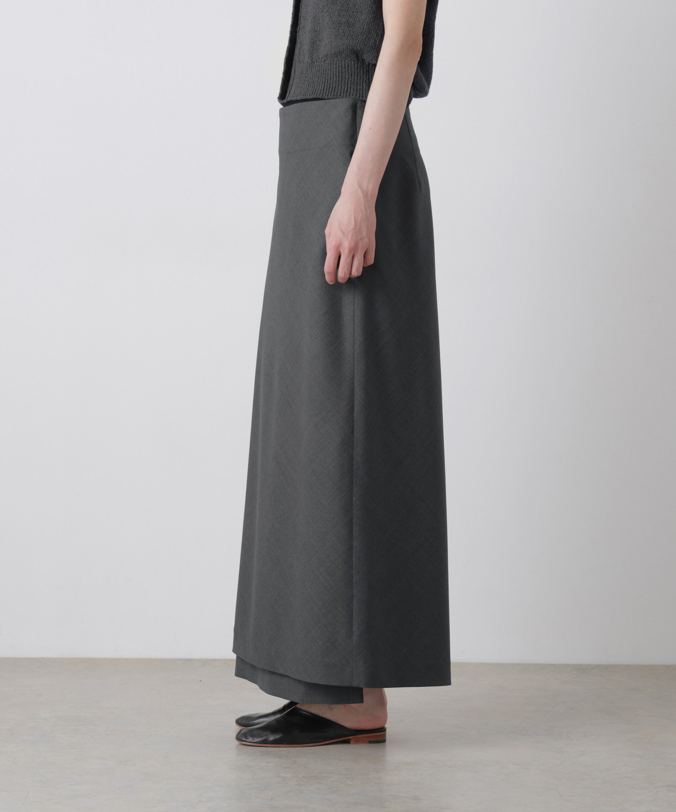 YLEVE 「YLEVE / SUPER140's WOOL TROPICAL SKIRT」|スカート|