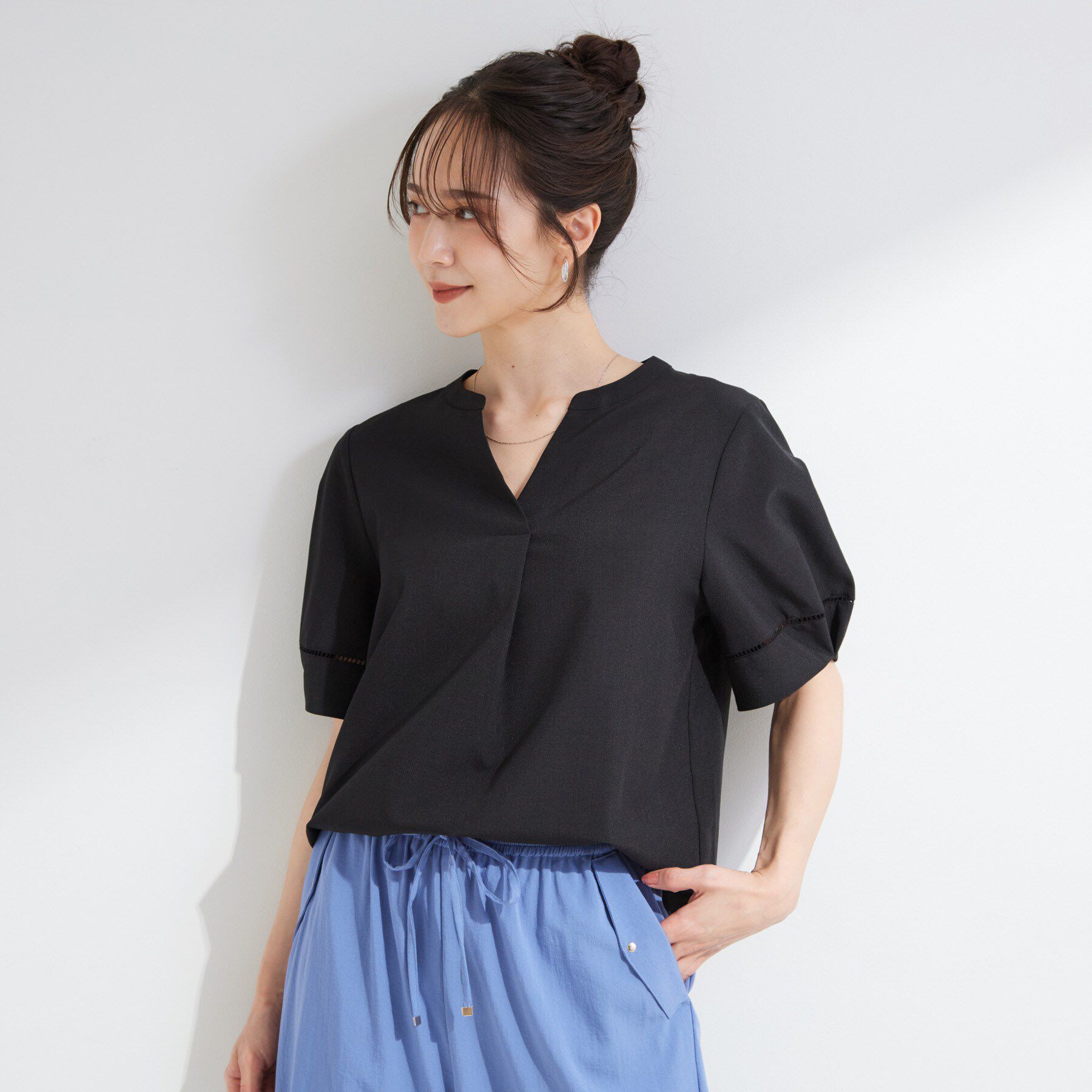 SHOO･LA･RUE「【洗濯後しわになりにくい／インせずきまる】麻調ハシゴレーススキッパーブラウス」|シャツ・ブラウス|