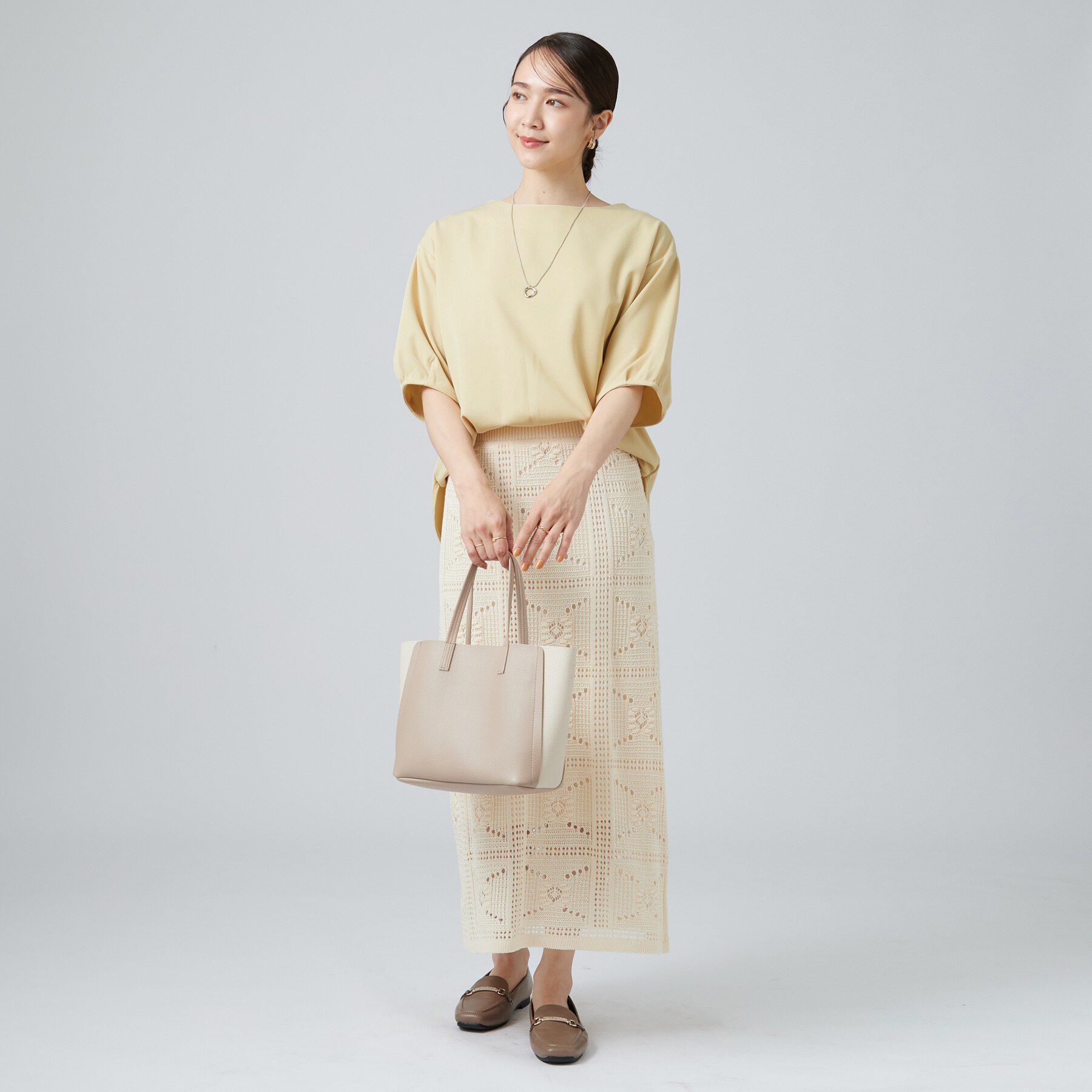 SHOO･LA･RUE「【2点セット／洗濯機可／S-LL】インせず着られる ネックレス付き5分袖Ｔシャツ」|Tシャツ・カットソー|