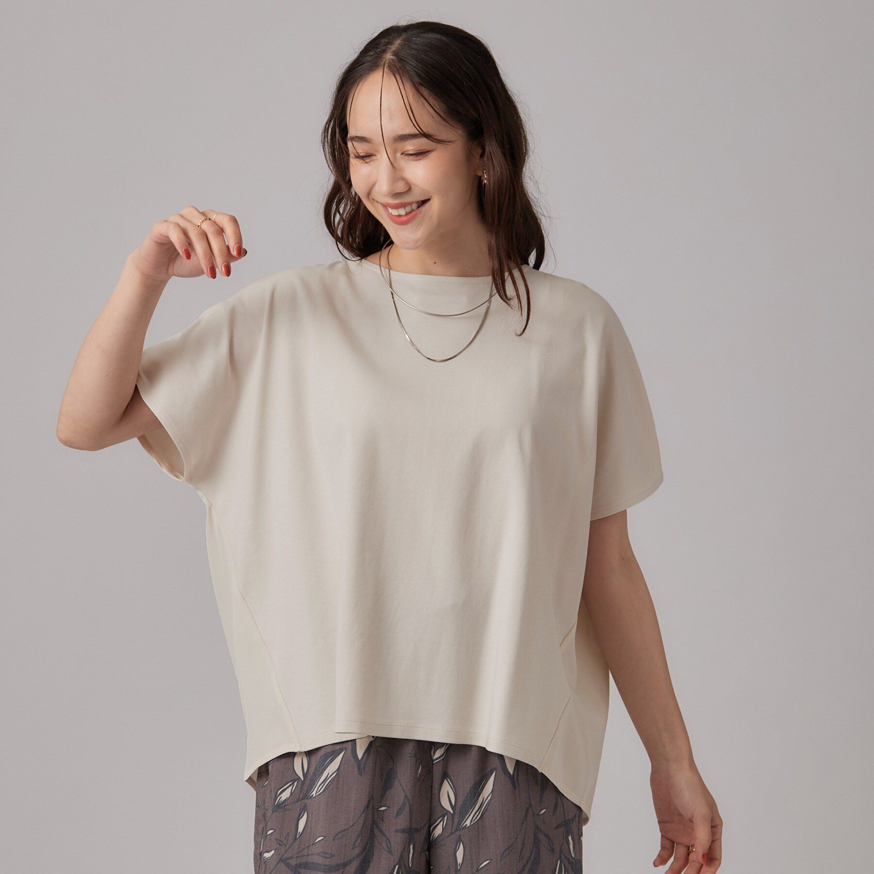 SHOO･LA･RUE「【洗濯機可/S-LL】後ろ姿も映える 異素材ドッキングトップス」|Tシャツ・カットソー|