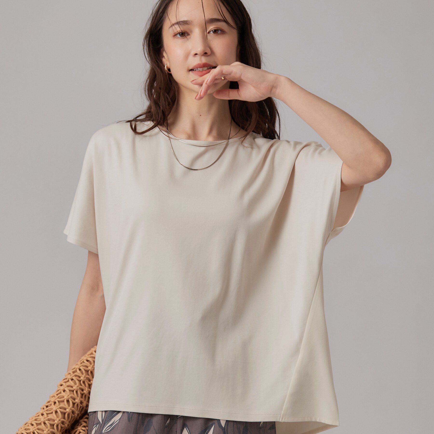 SHOO･LA･RUE「【洗濯機可/S-LL】後ろ姿も映える 異素材ドッキングトップス」|Tシャツ・カットソー|ライトベージュ(05