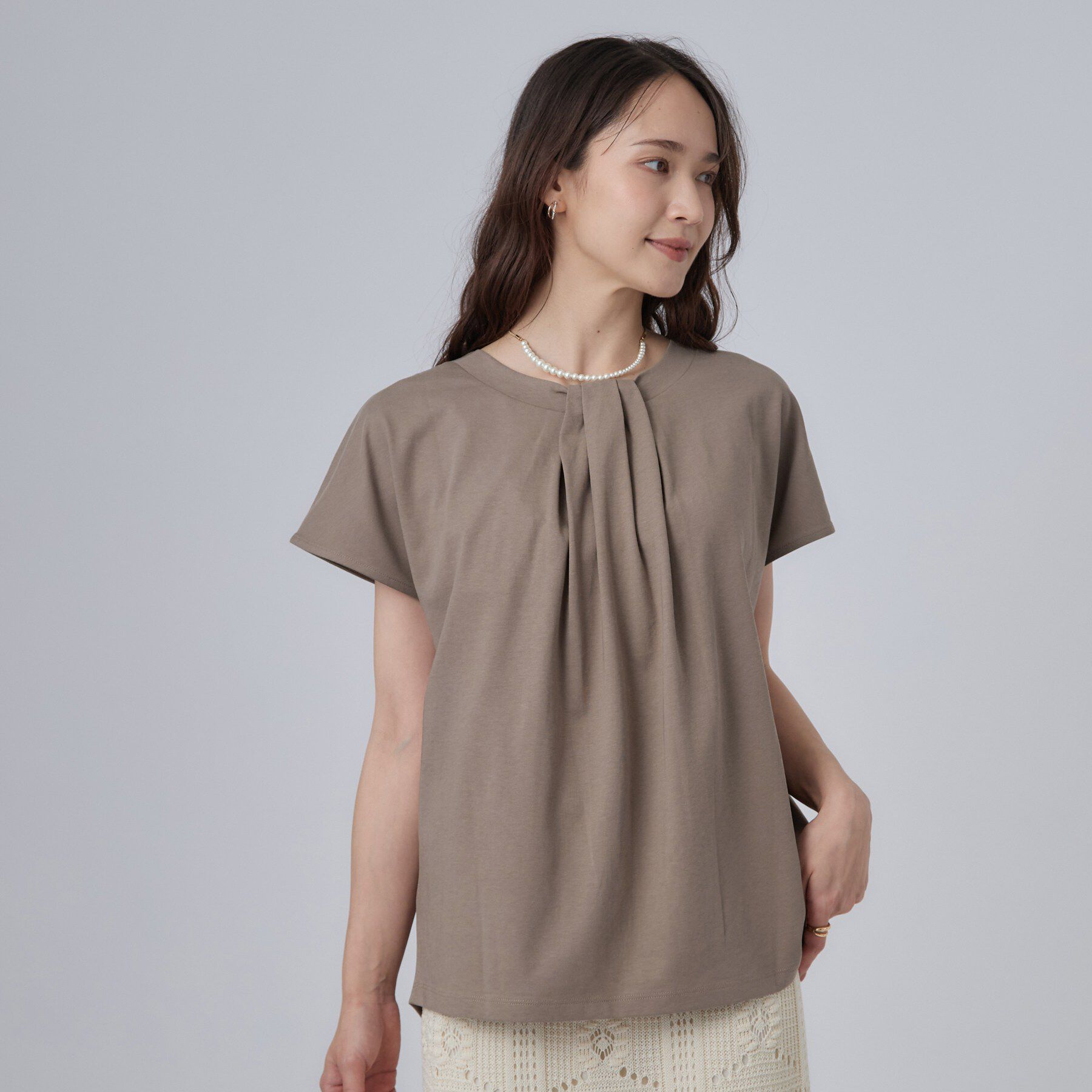 SHOO･LA･RUE「【ひんやり/前後2WAY/S-LL】楽に着られて好印象 やわらかトップス」|Tシャツ・カットソー|