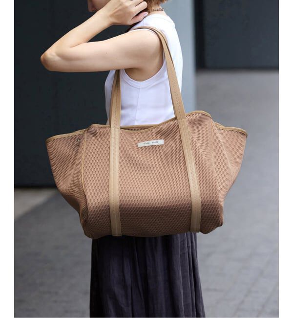 IENA「《洗濯機洗い可》qbag paris/キューバッグ パリ NEST ZIP L バッグ」|トートバッグ|