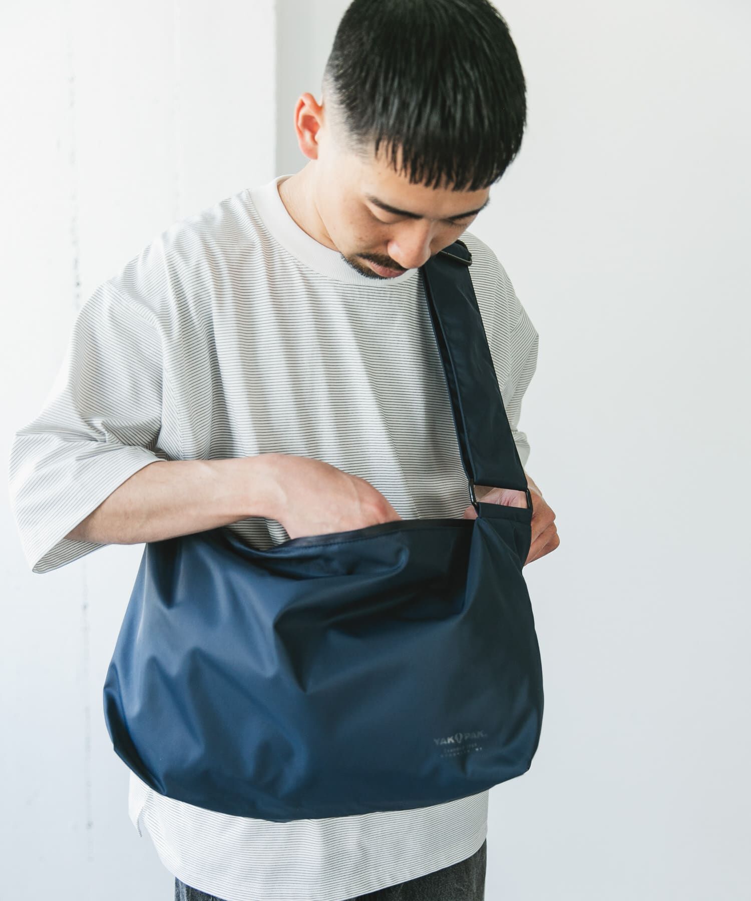 URBAN RESEARCH DOORS「『撥水』『別注』YAKPAK&times;DOORS　SHOULDER BAG M」|ショルダー・メッセンジャー|