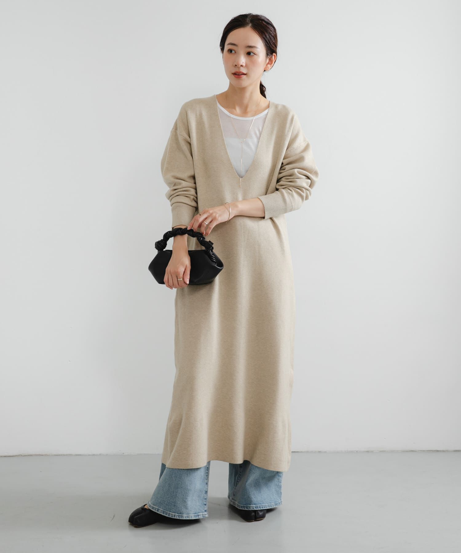 URBAN RESEARCH「深Vネックニットワンピース」|ワンピース|